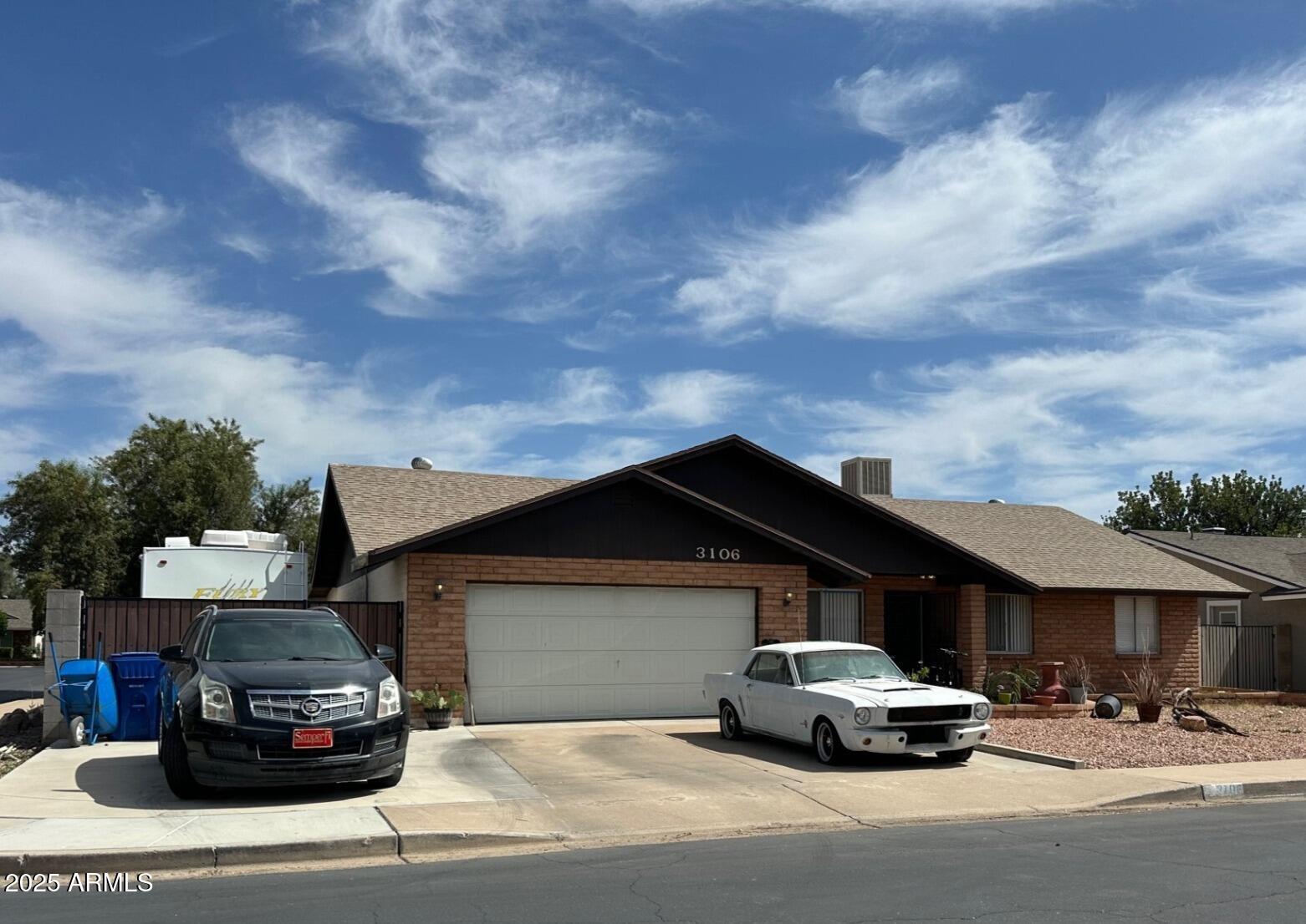 3106 E Grove Avenue Property Photo 1