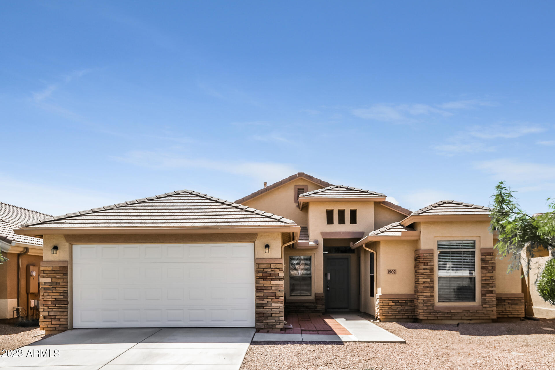 1902 S 86th Drive Property Photo 1