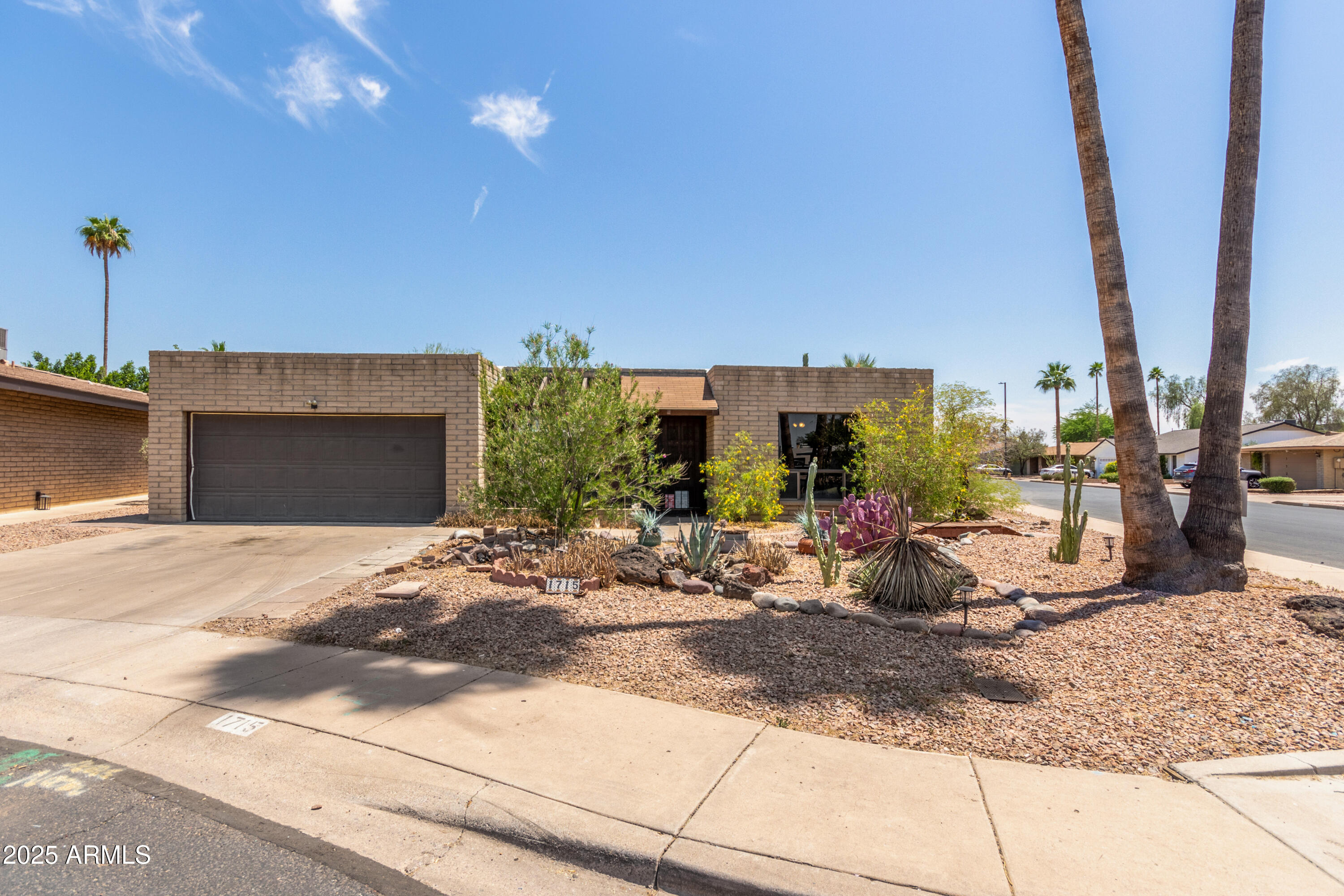 1715 S Cholla Street Property Photo 1