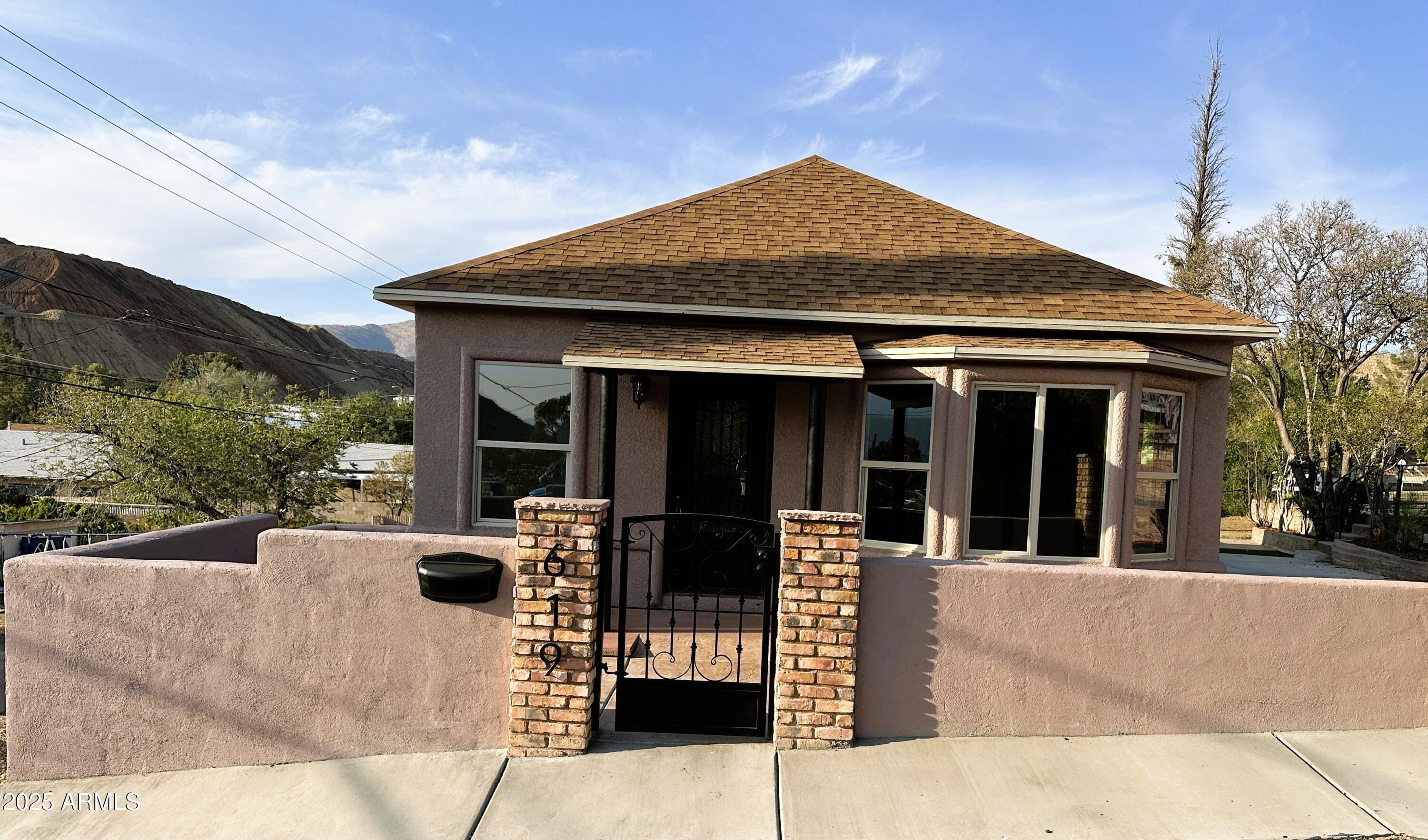 619 Briggs Avenue Property Photo 1