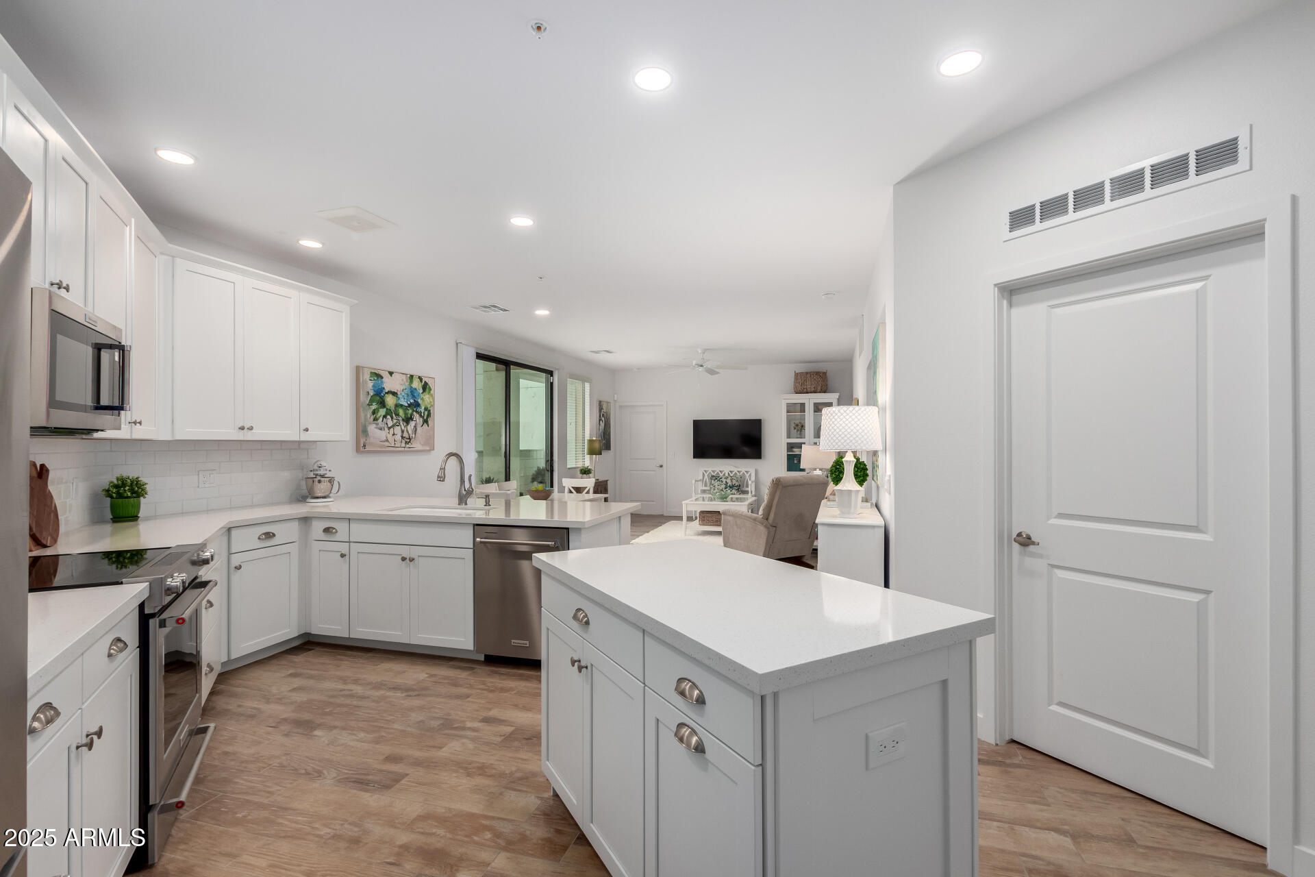 2511 W Queen Creek Road Property Photo 1