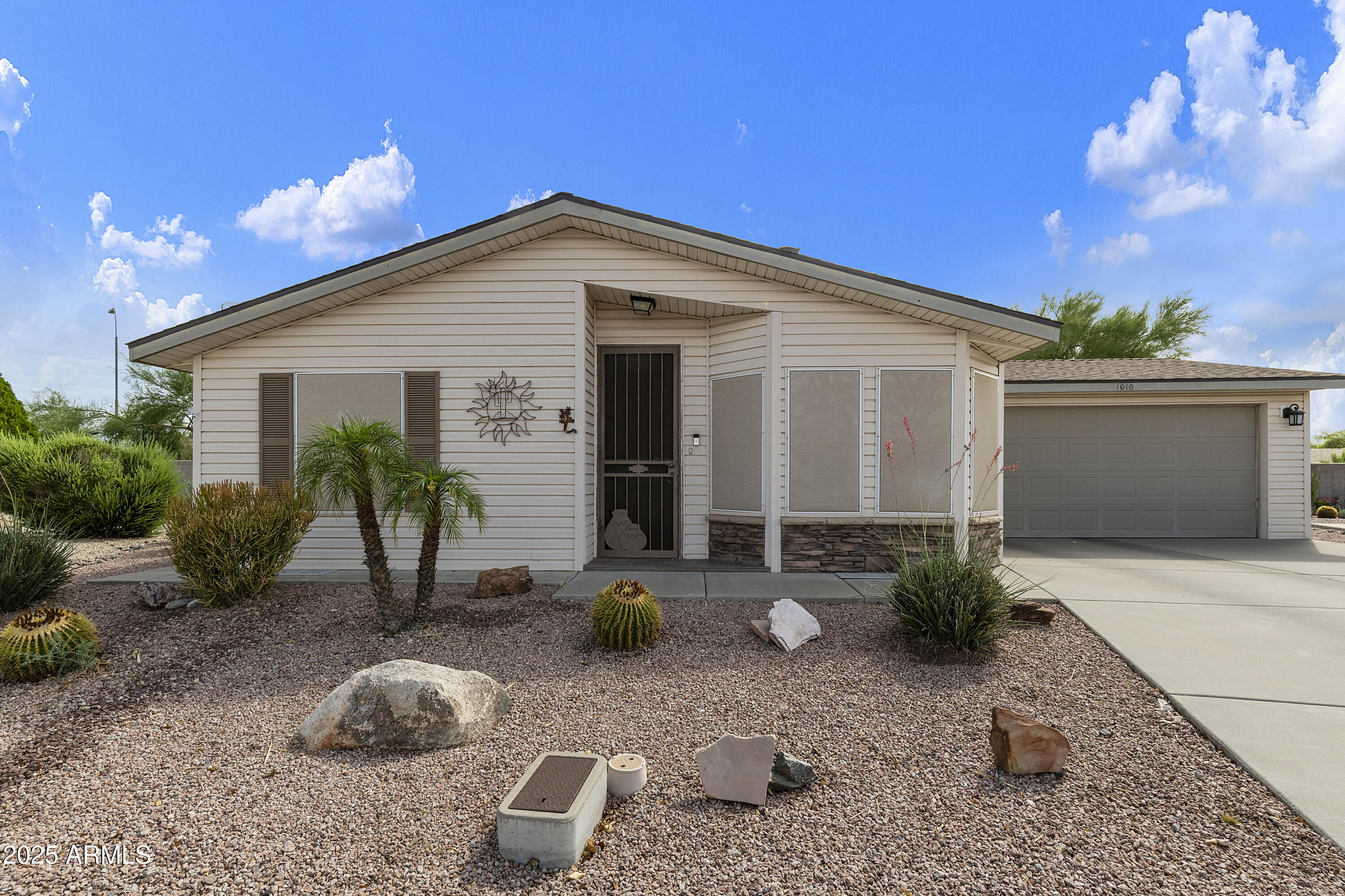 3301 S Goldfield Road Property Photo 1