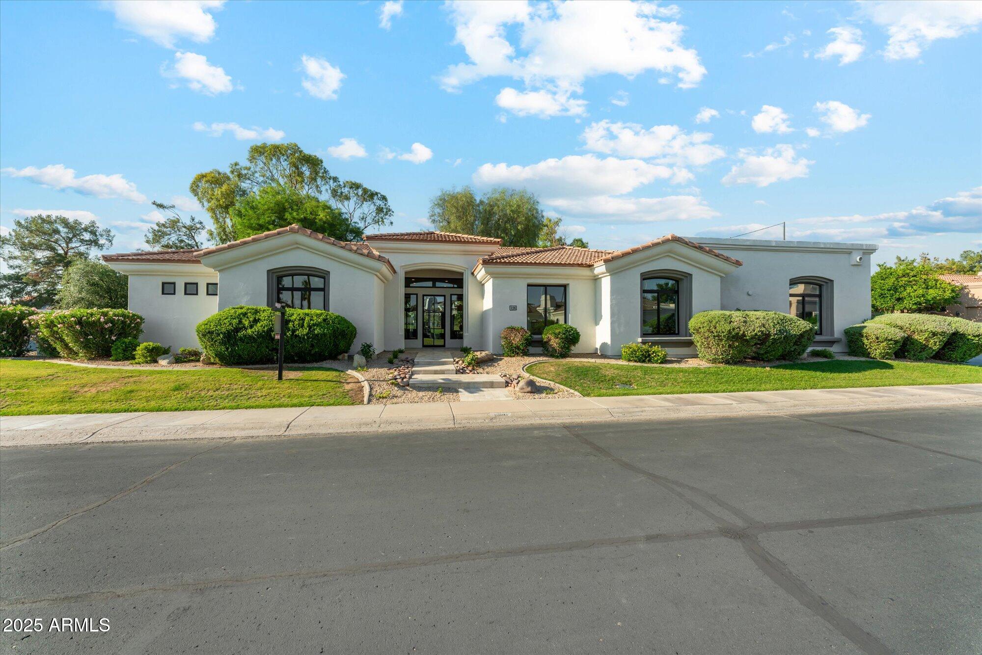 8196 E Sunnyside Drive Property Photo 1