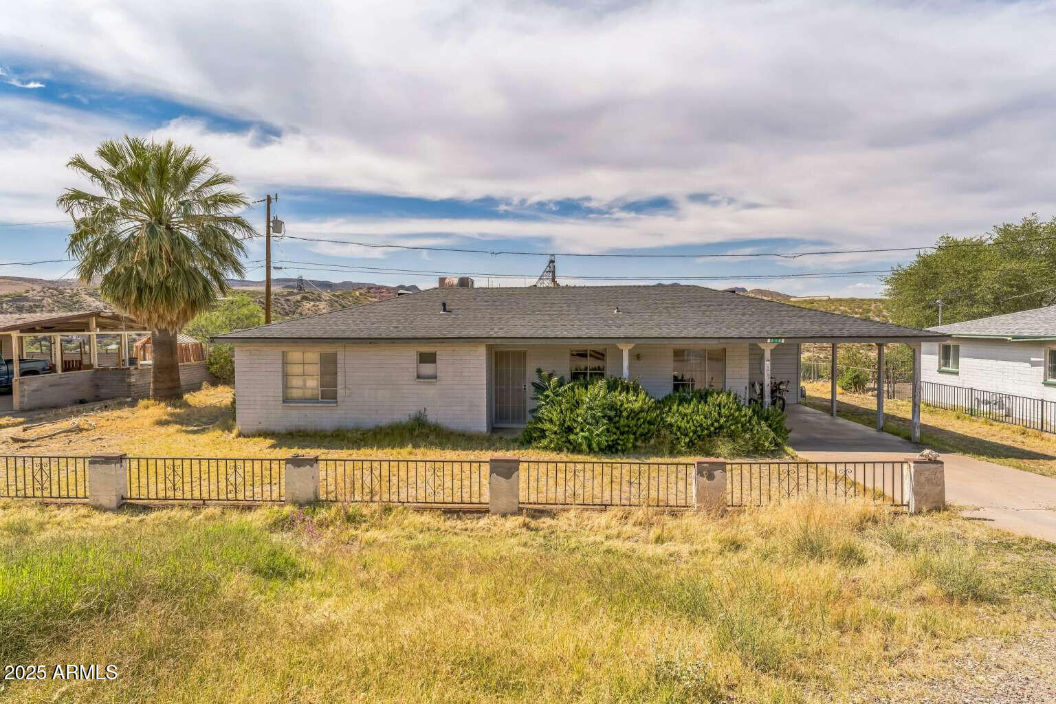 316 W Sunset Street Property Photo 1