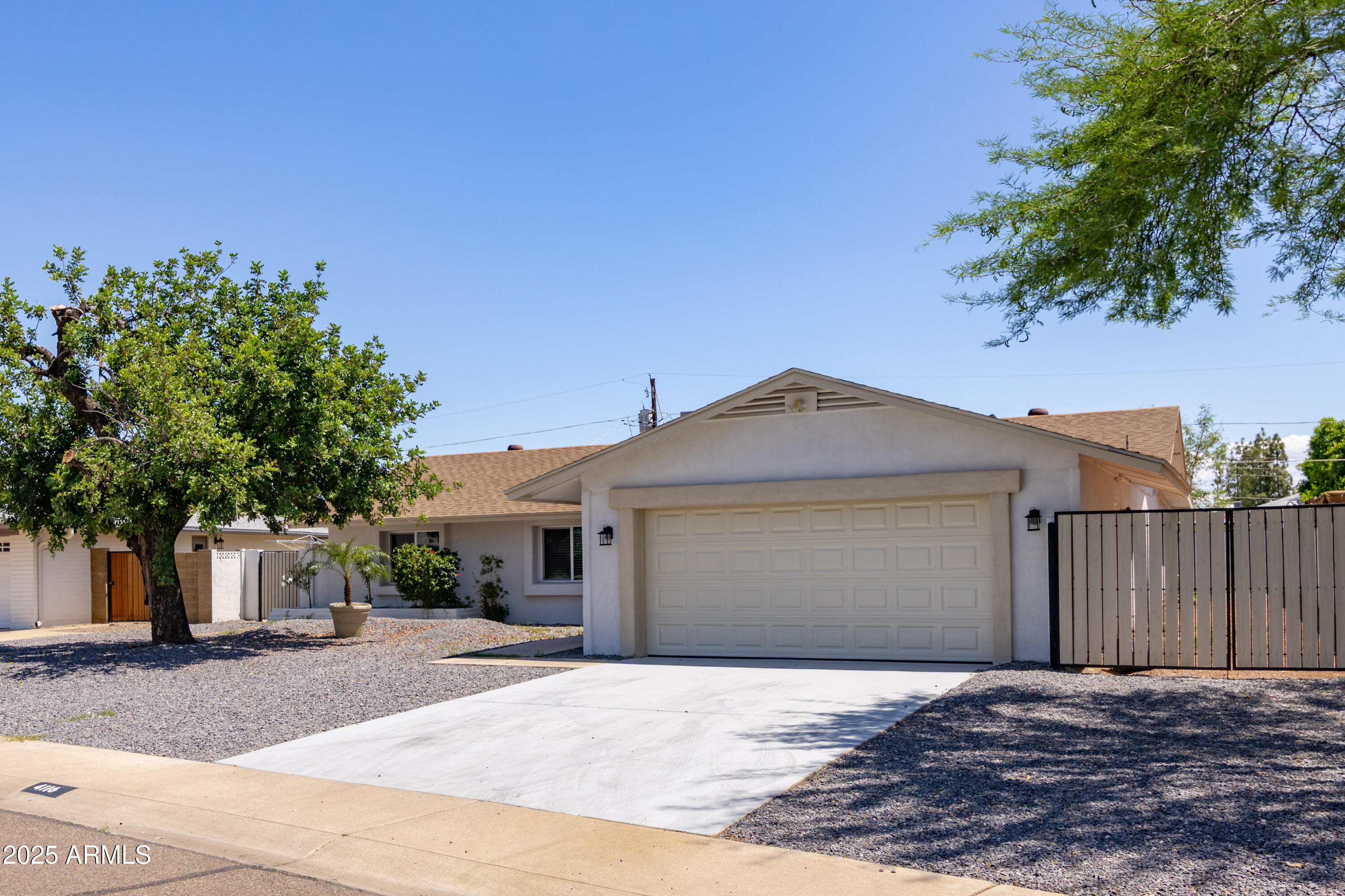 4116 W Marshall Avenue Property Photo 1