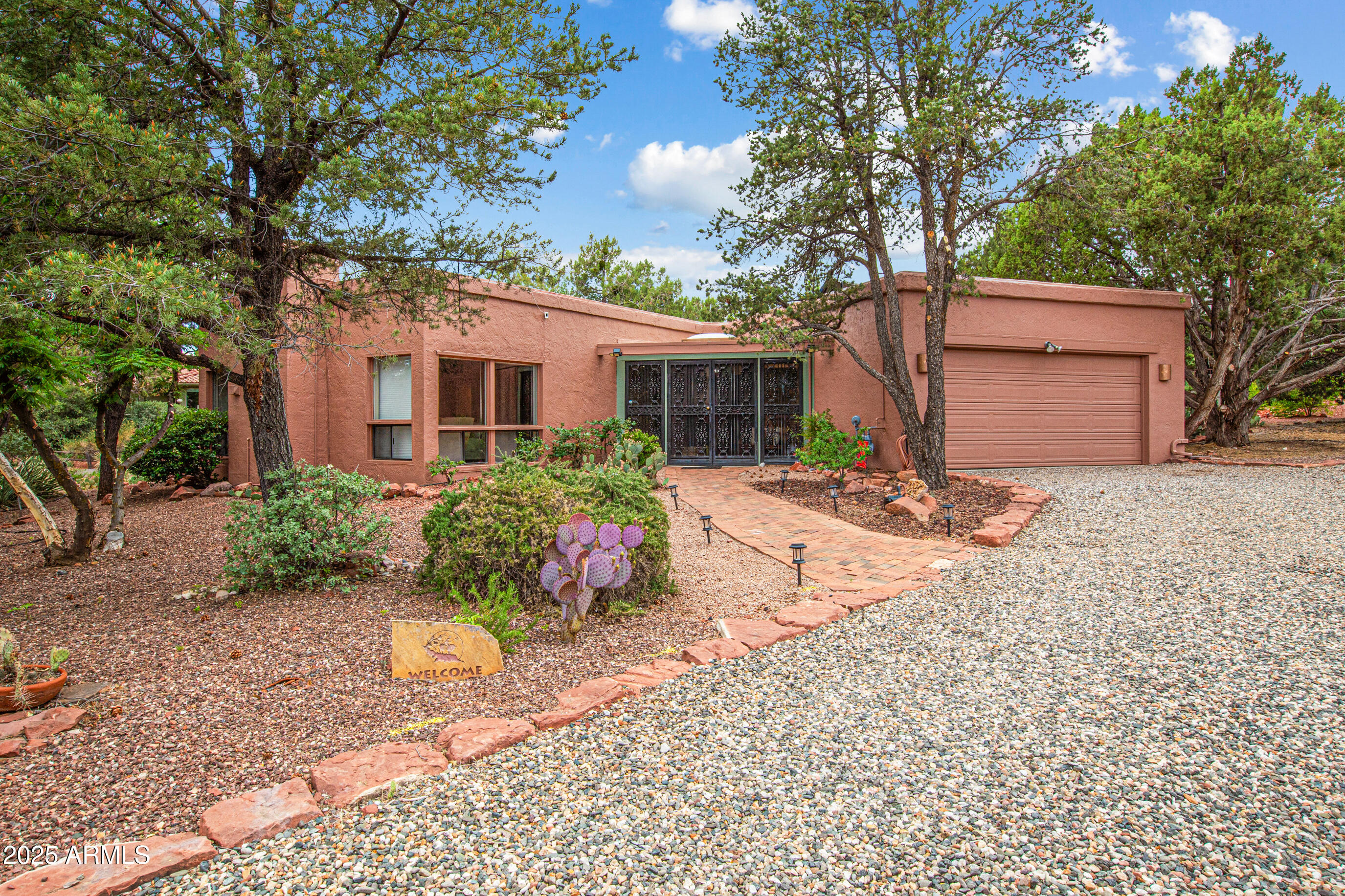 25 Edgewood Circle Property Photo 1