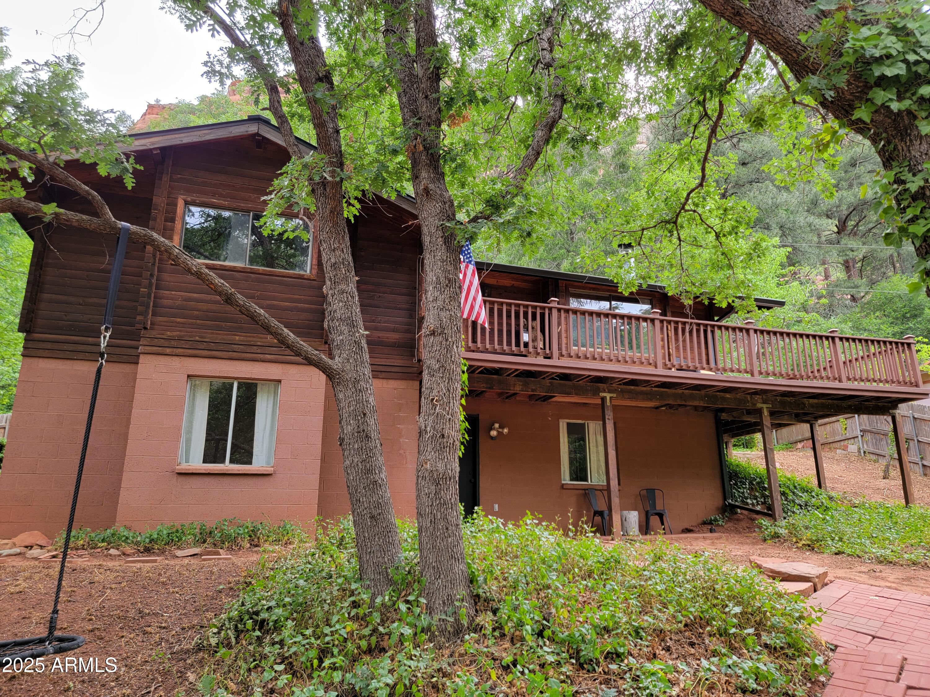 425 Staggs Loop Drive Property Photo 1