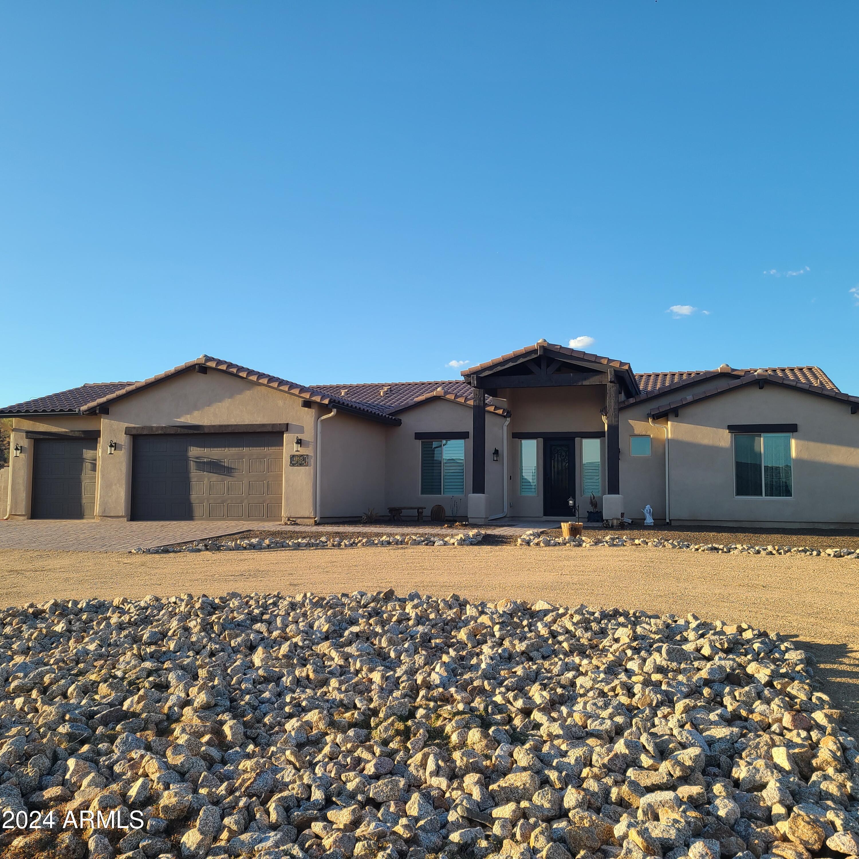 48515 N 13th Avenue Property Photo 1