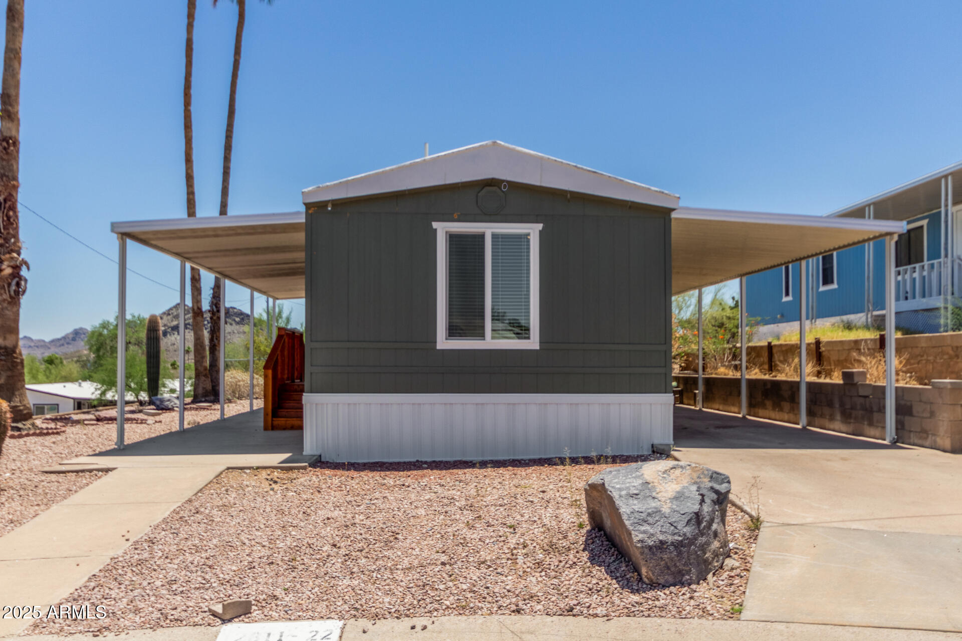 12811 N 19th Place Property Photo 1