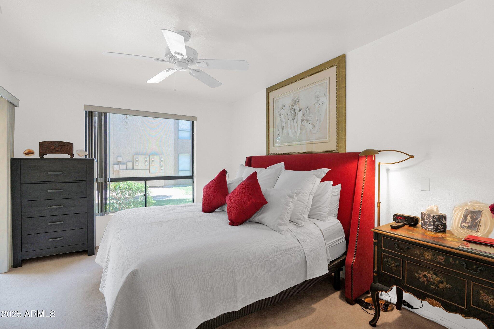 8651 E Royal Palm Road Property Photo 17