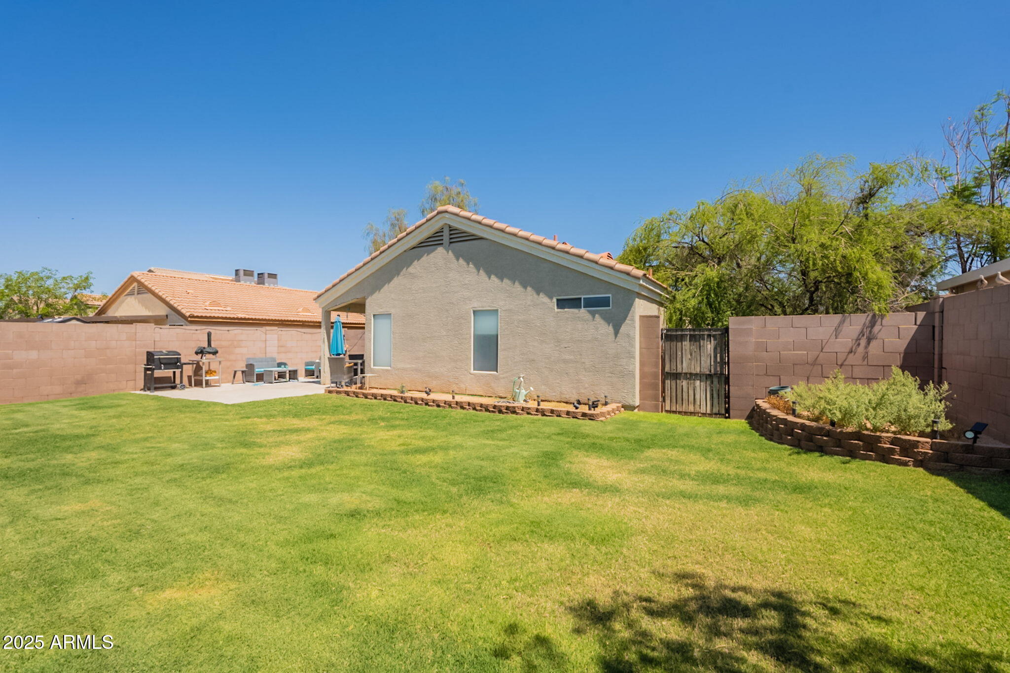1321 E Escuda Drive