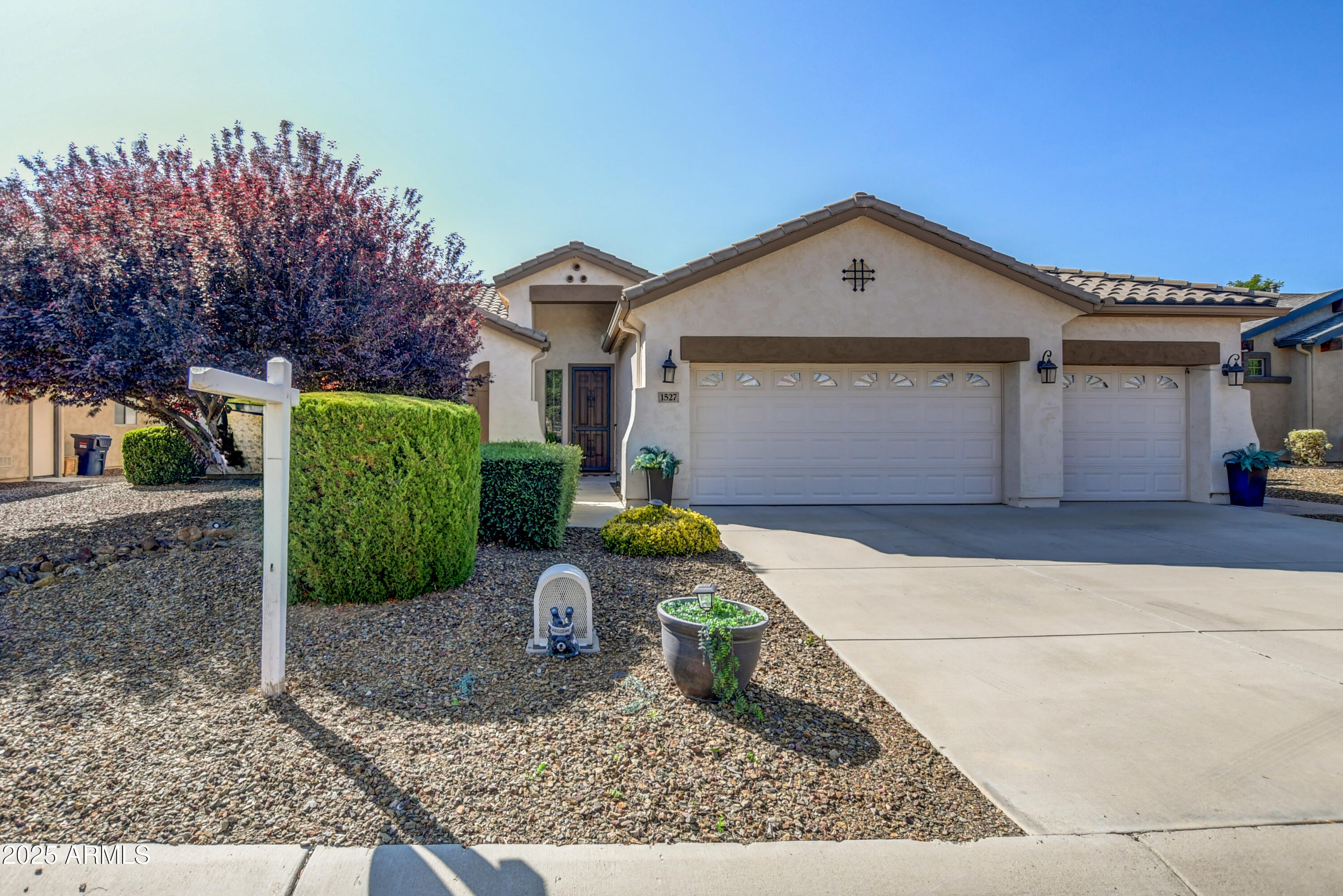 1527 Bainbridge Lane Property Photo 1