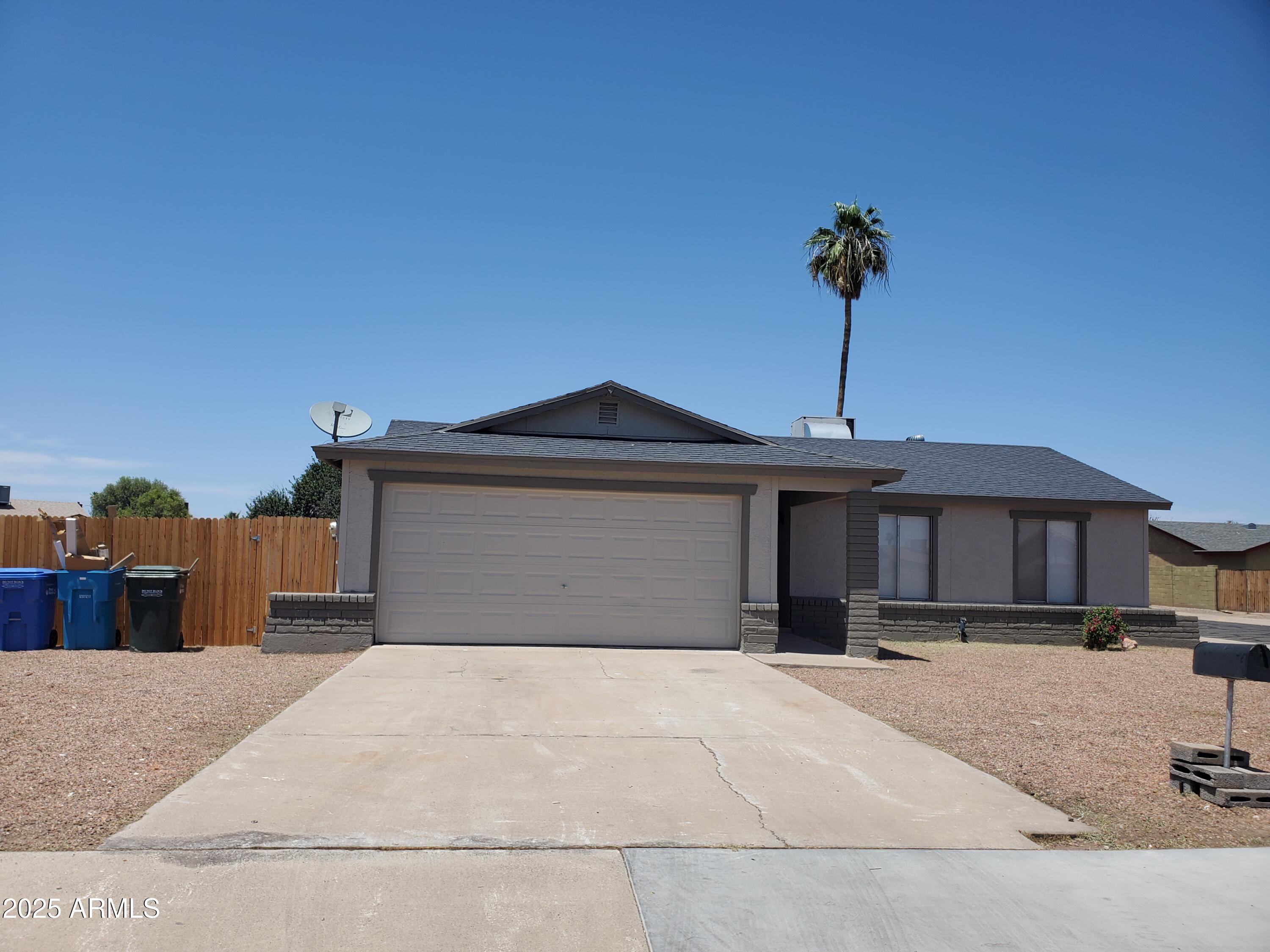 8002 W Campbell Avenue Property Photo 1