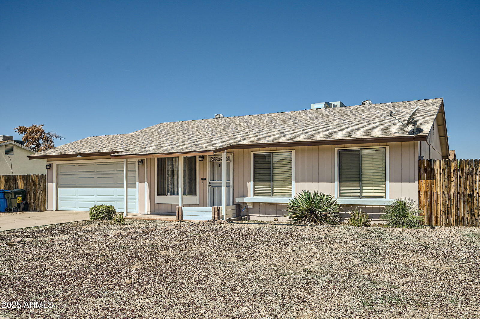 17232 N 29th Avenue Property Photo 1