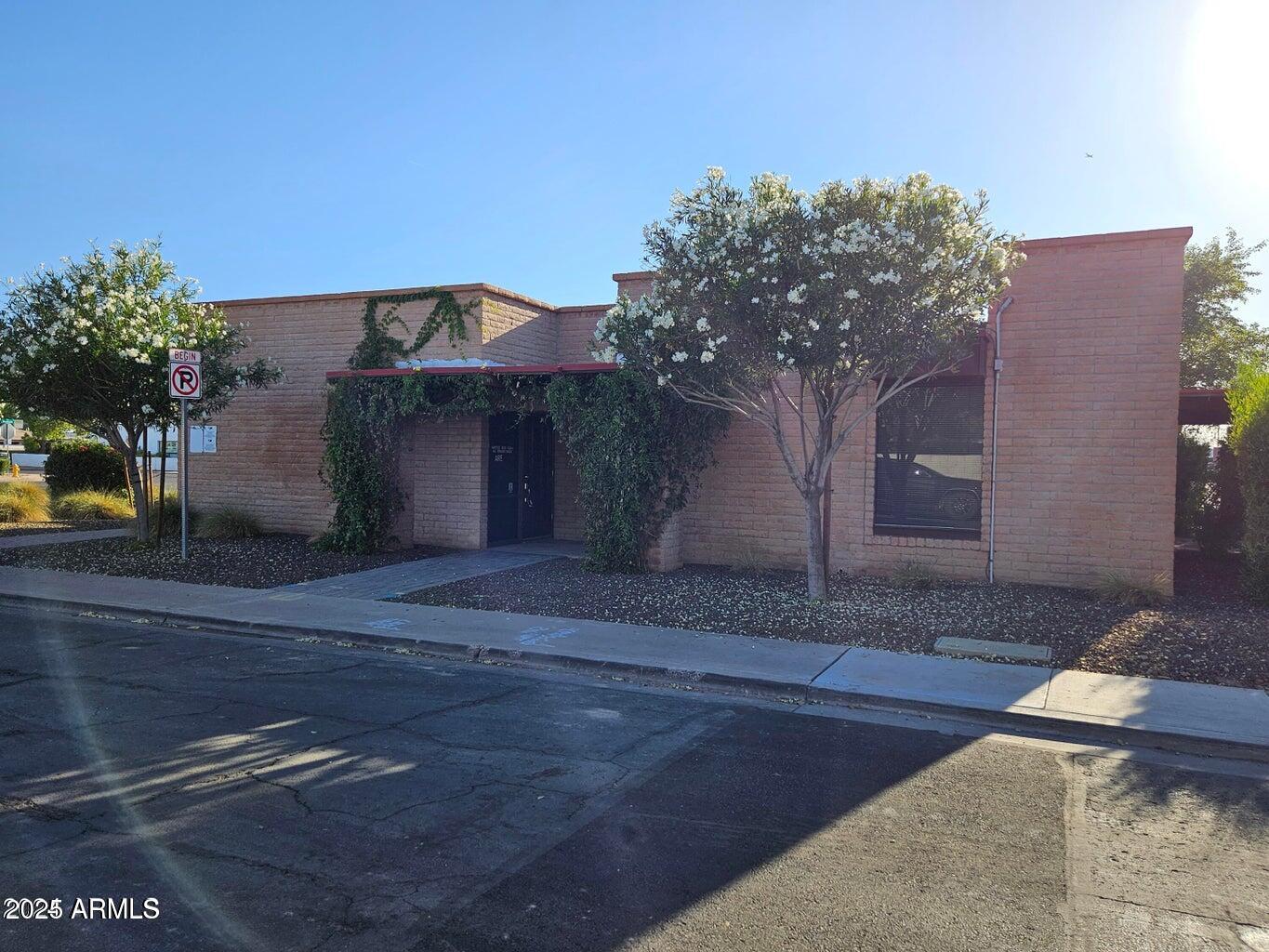 1550 E University Drive Property Photo 1