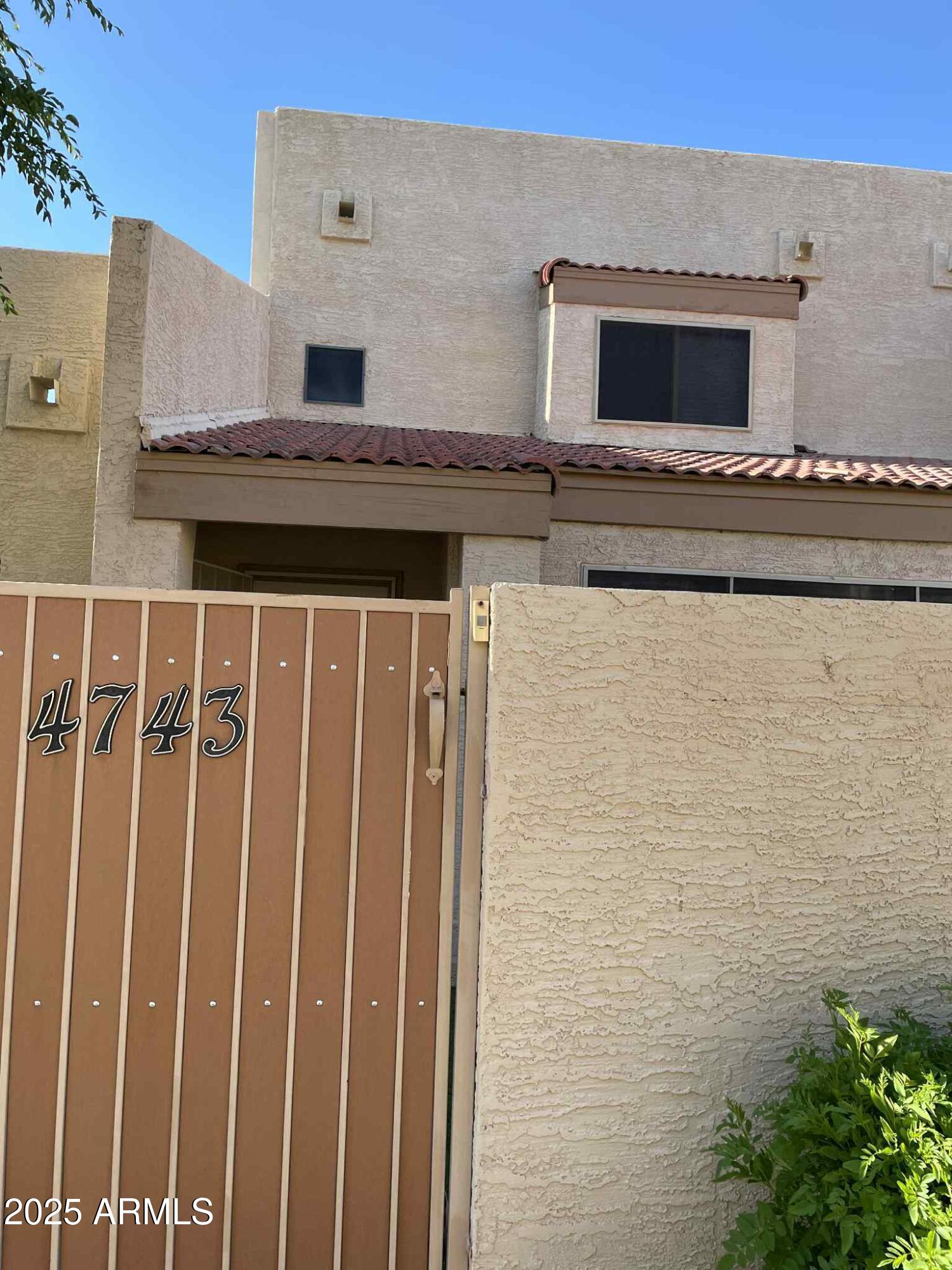 4743 W Alice Avenue Property Photo 1