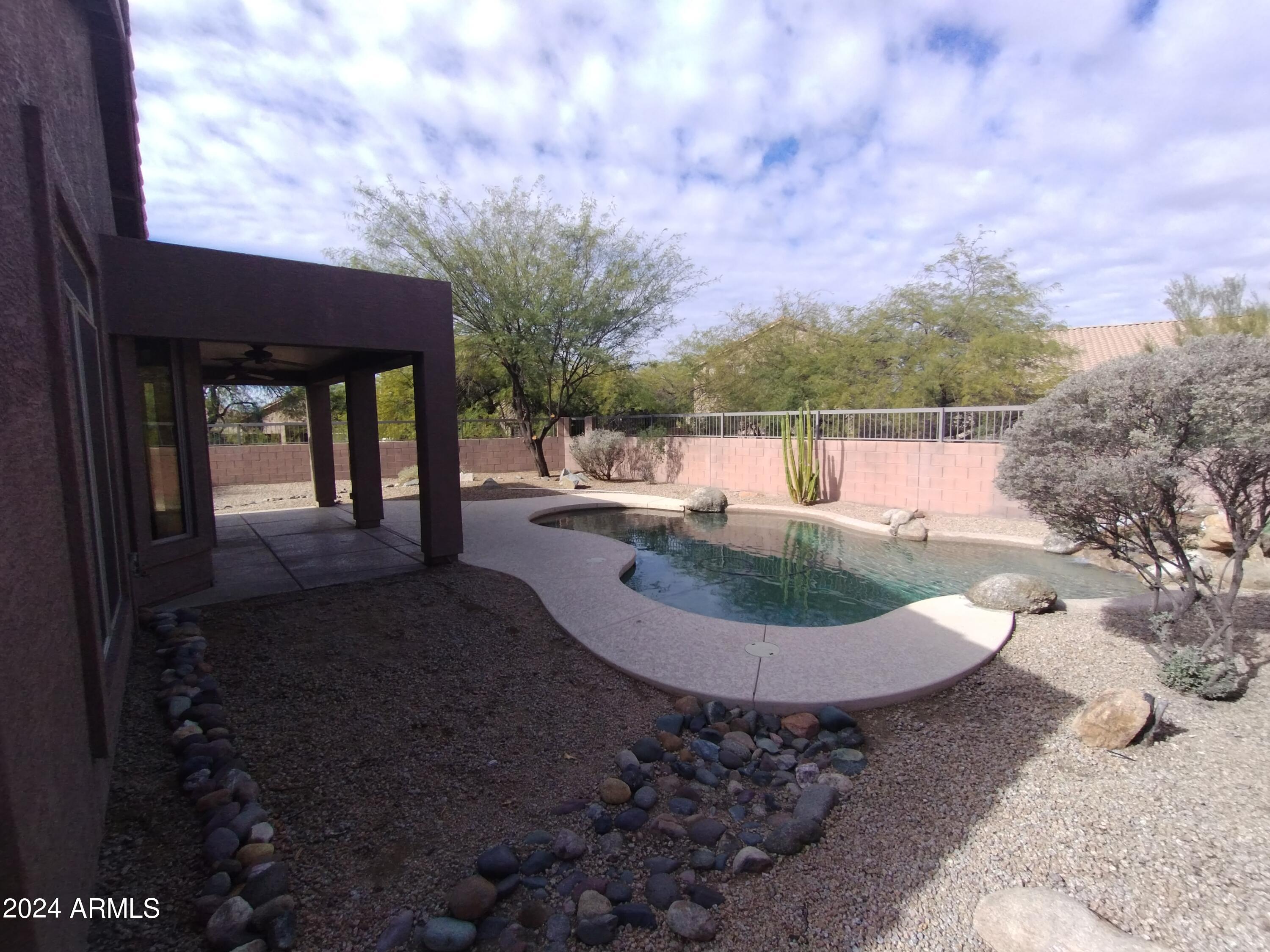 7644 E Regina Street Property Photo 2