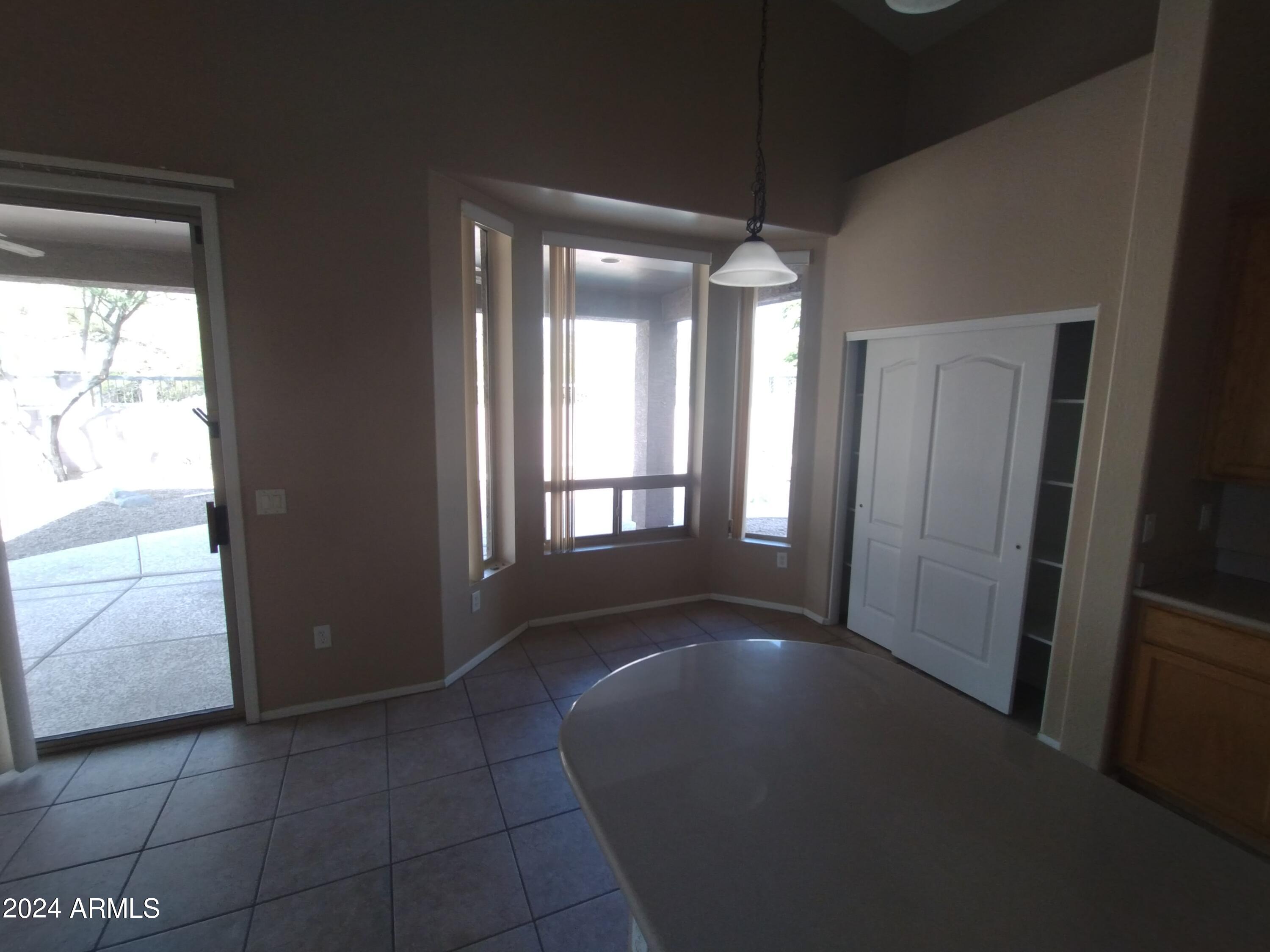 7644 E Regina Street Property Photo 6