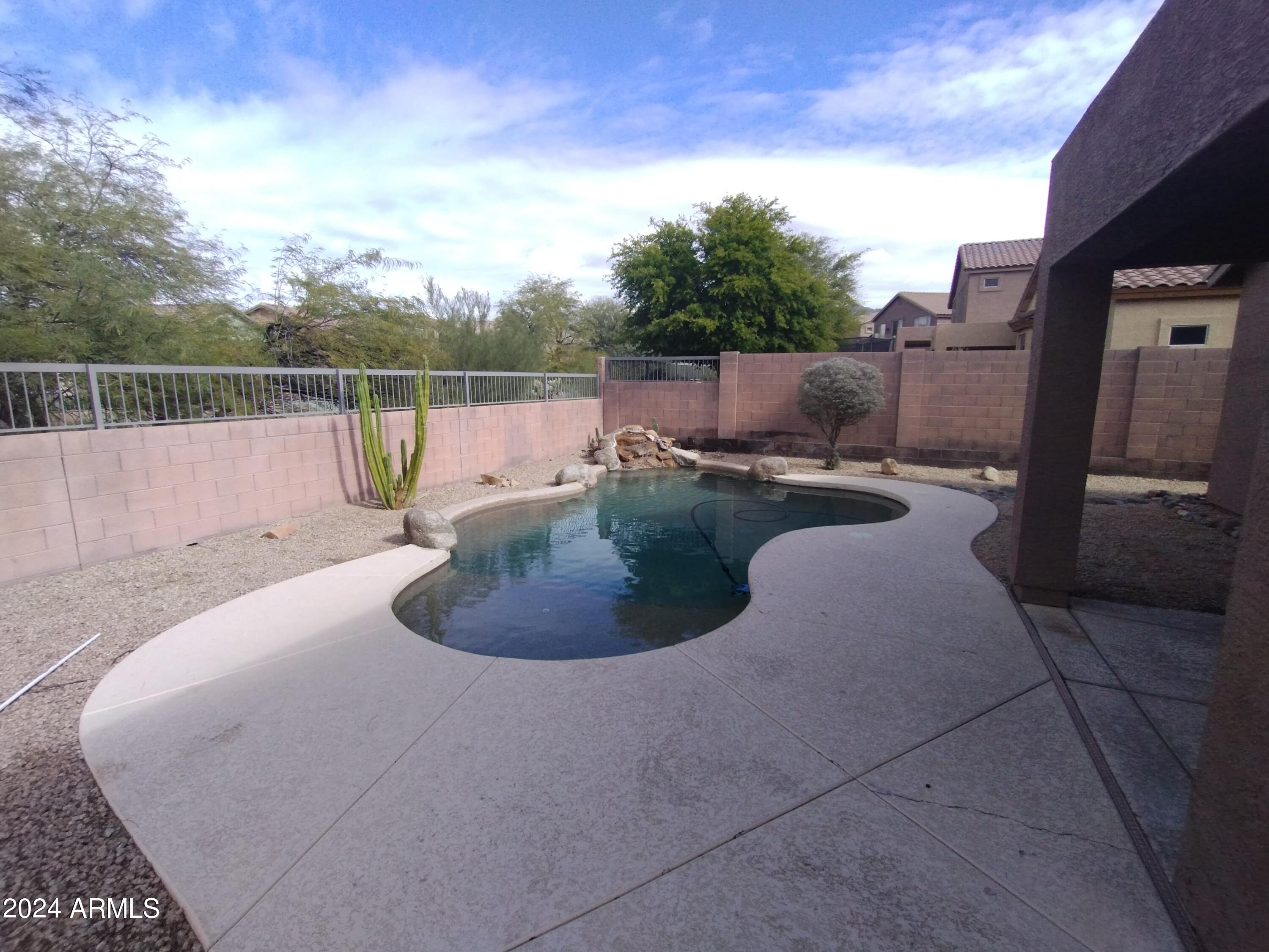 7644 E Regina Street Property Photo 11