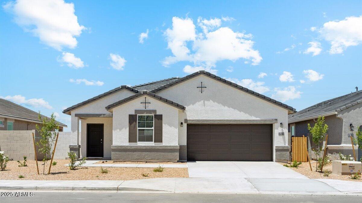48388 N Duran Way Property Photo 1