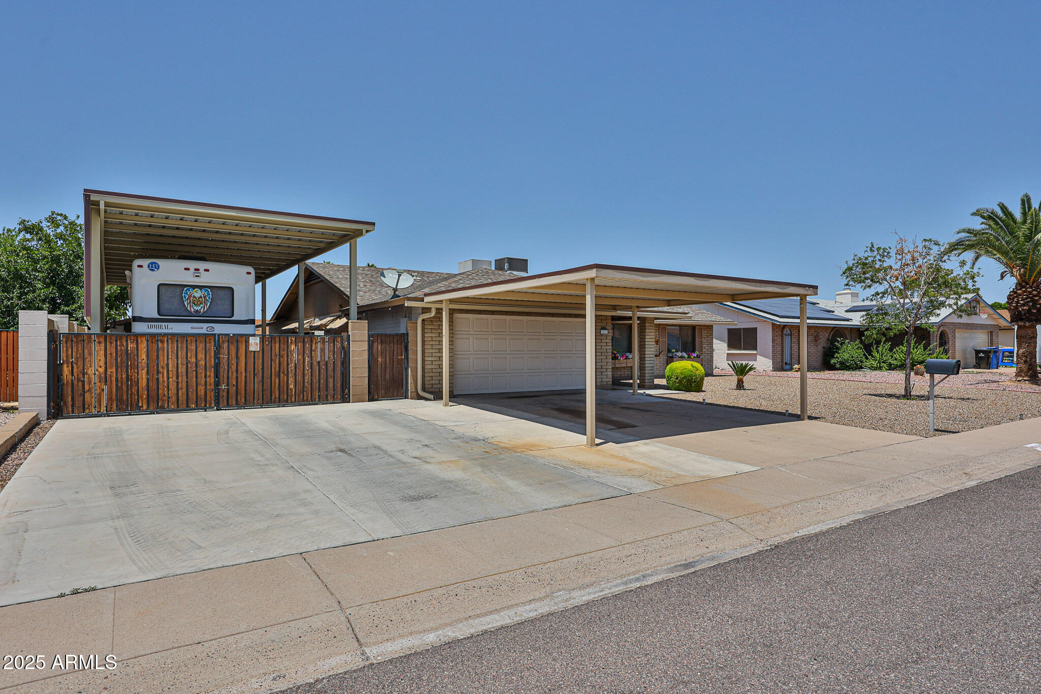 3802 W Kelton Lane Property Photo 1