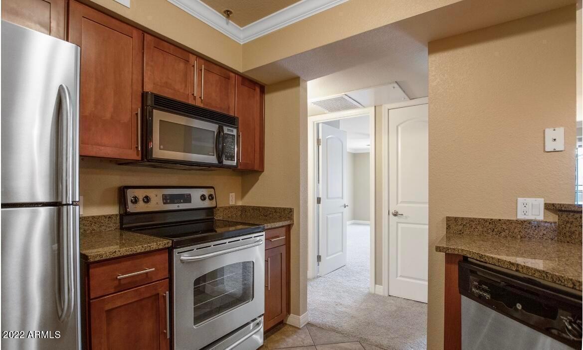 2025 E Campbell Avenue Property Photo 5