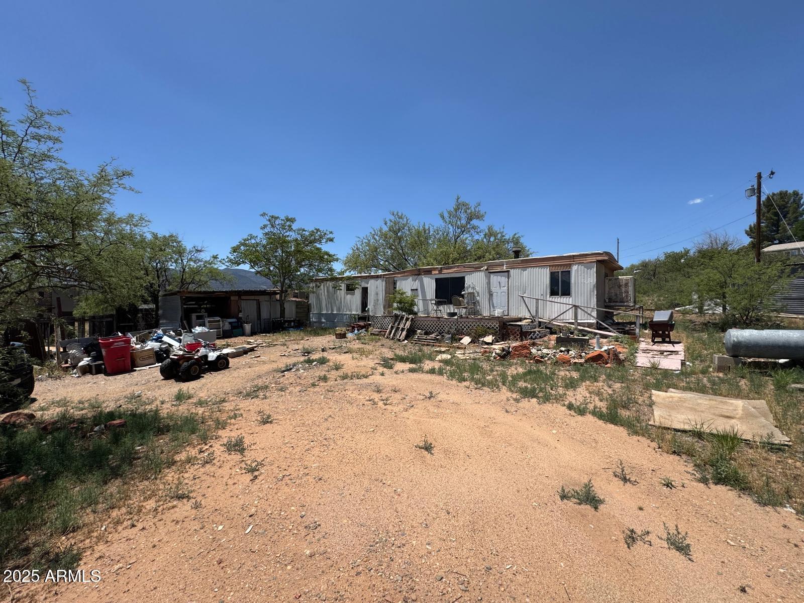 212 E Meckem Lane Property Photo 1
