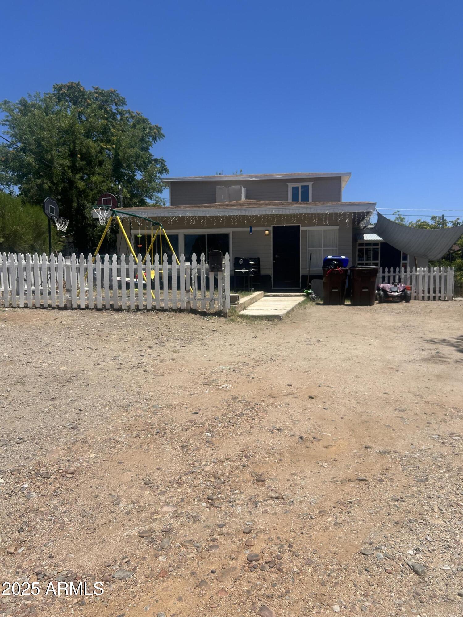 667 S East Street Property Photo 1