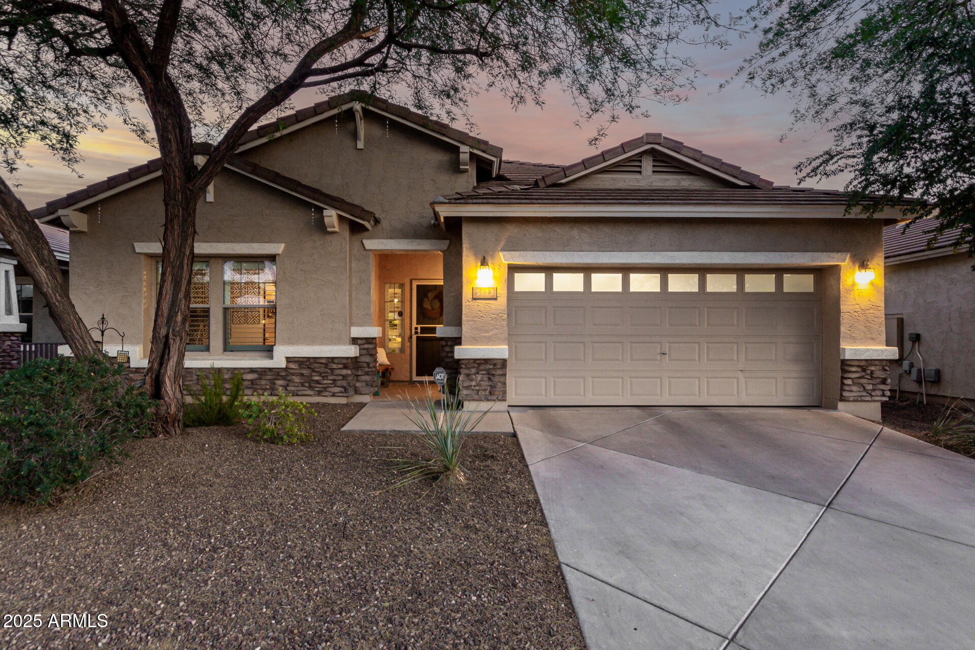 5113 W Molly Lane Property Photo 1