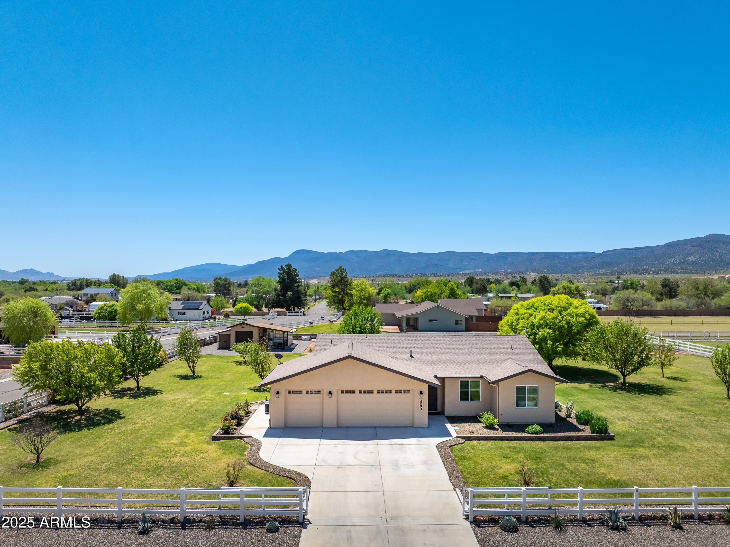 2093 W Paso Fino Way Property Photo 1