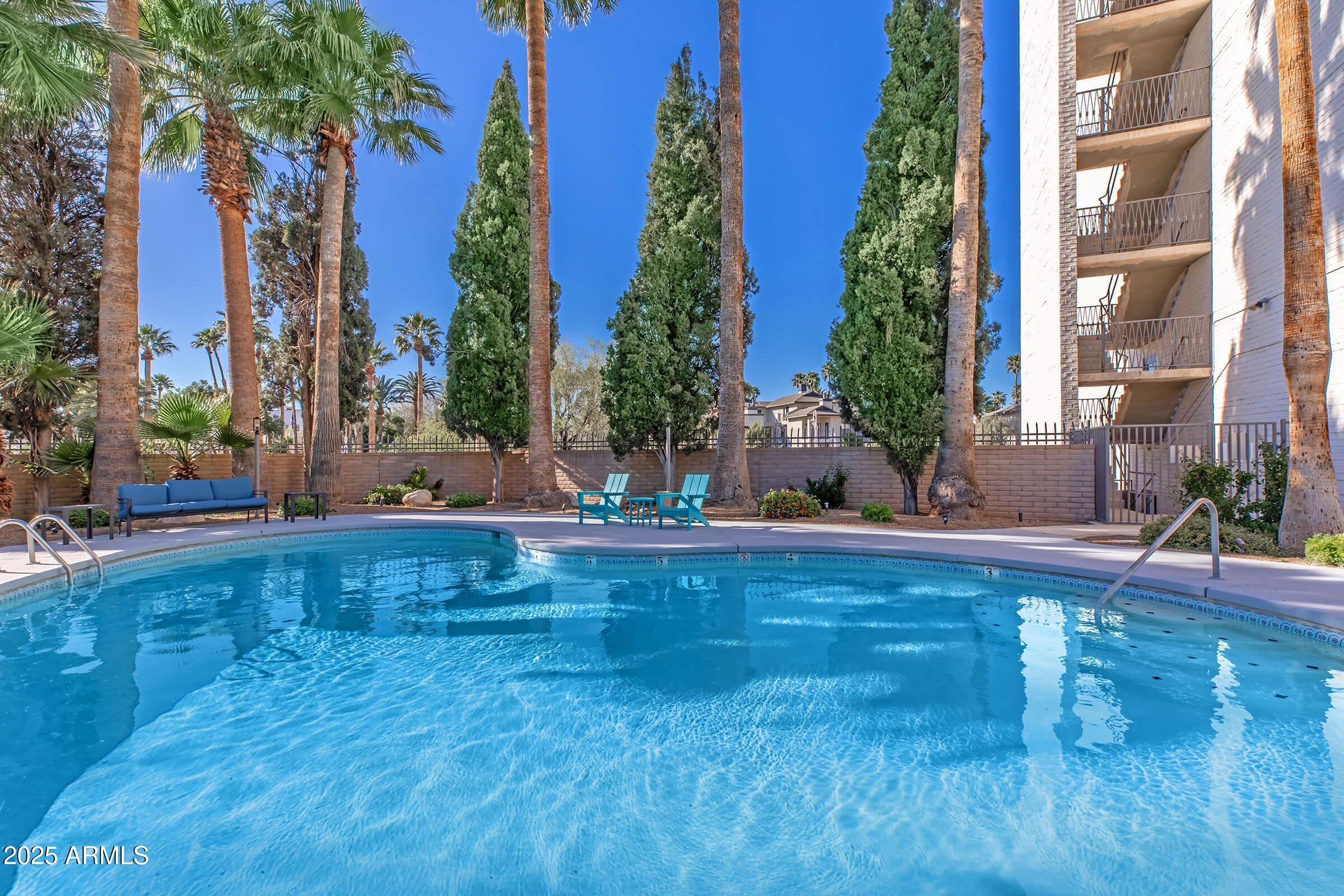 425 W Paseo Redondo Property Photo 1