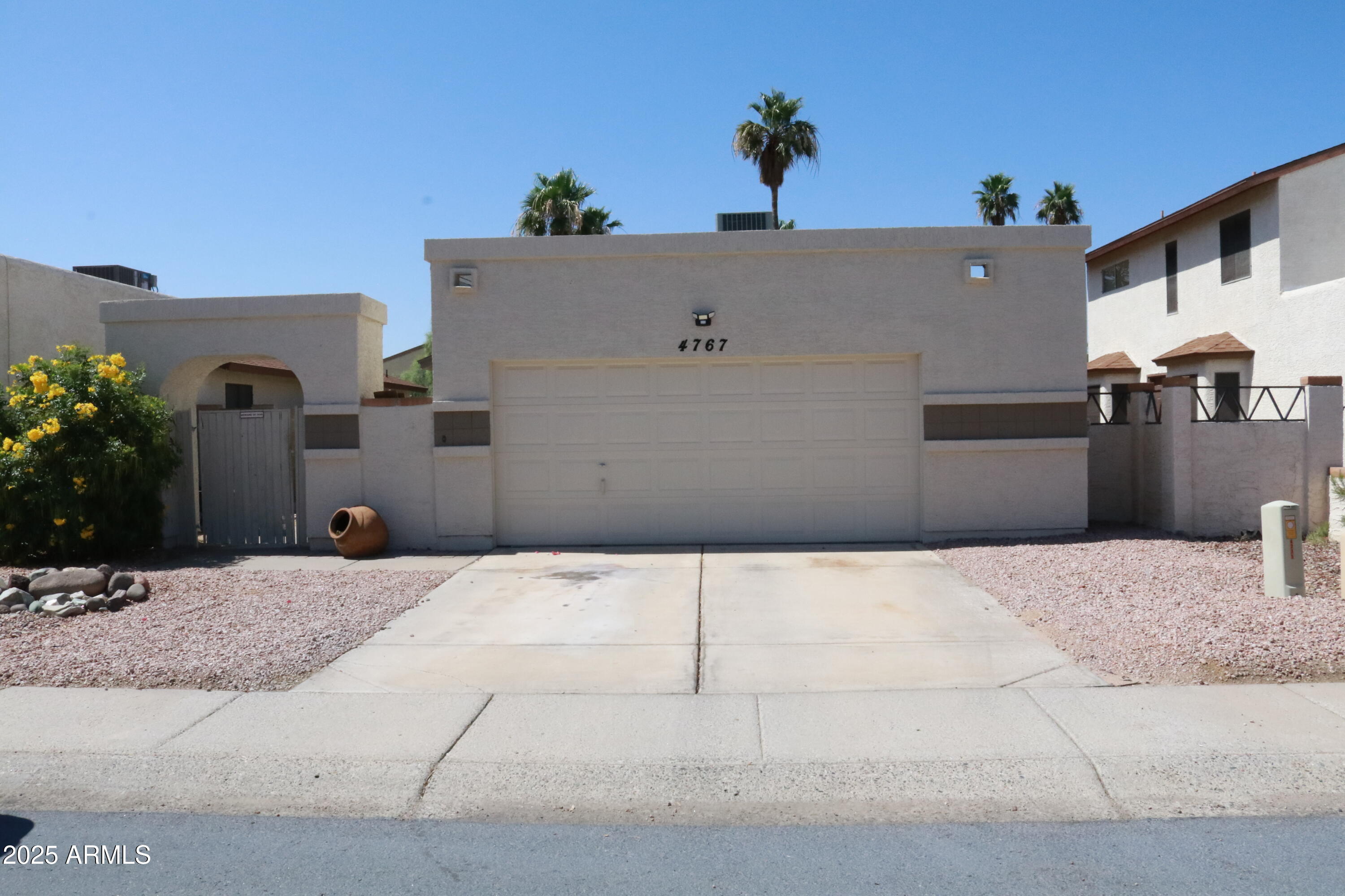 4767 W Wahalla Lane Property Photo 1