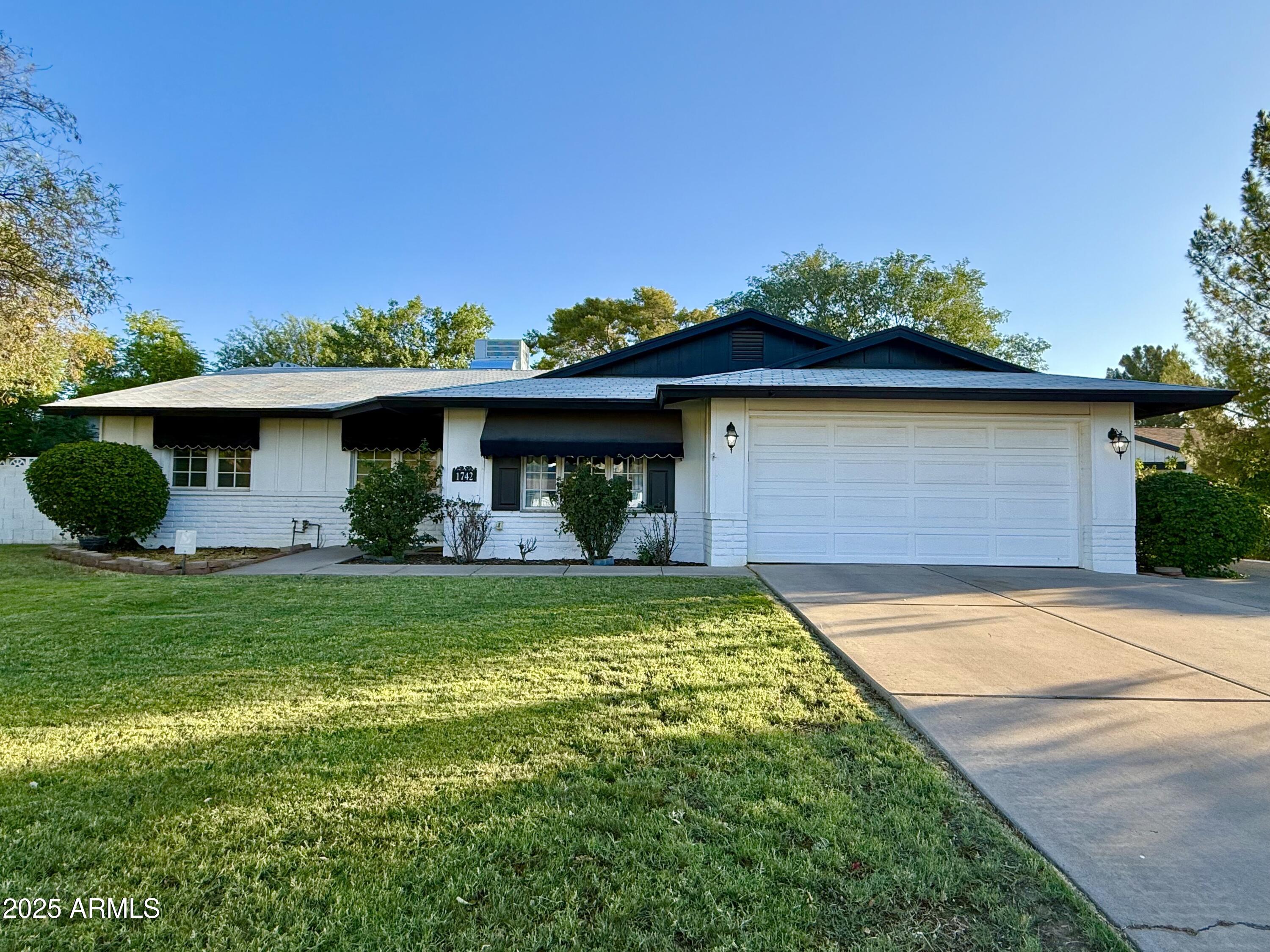 1742 W Butler Drive Property Photo 1