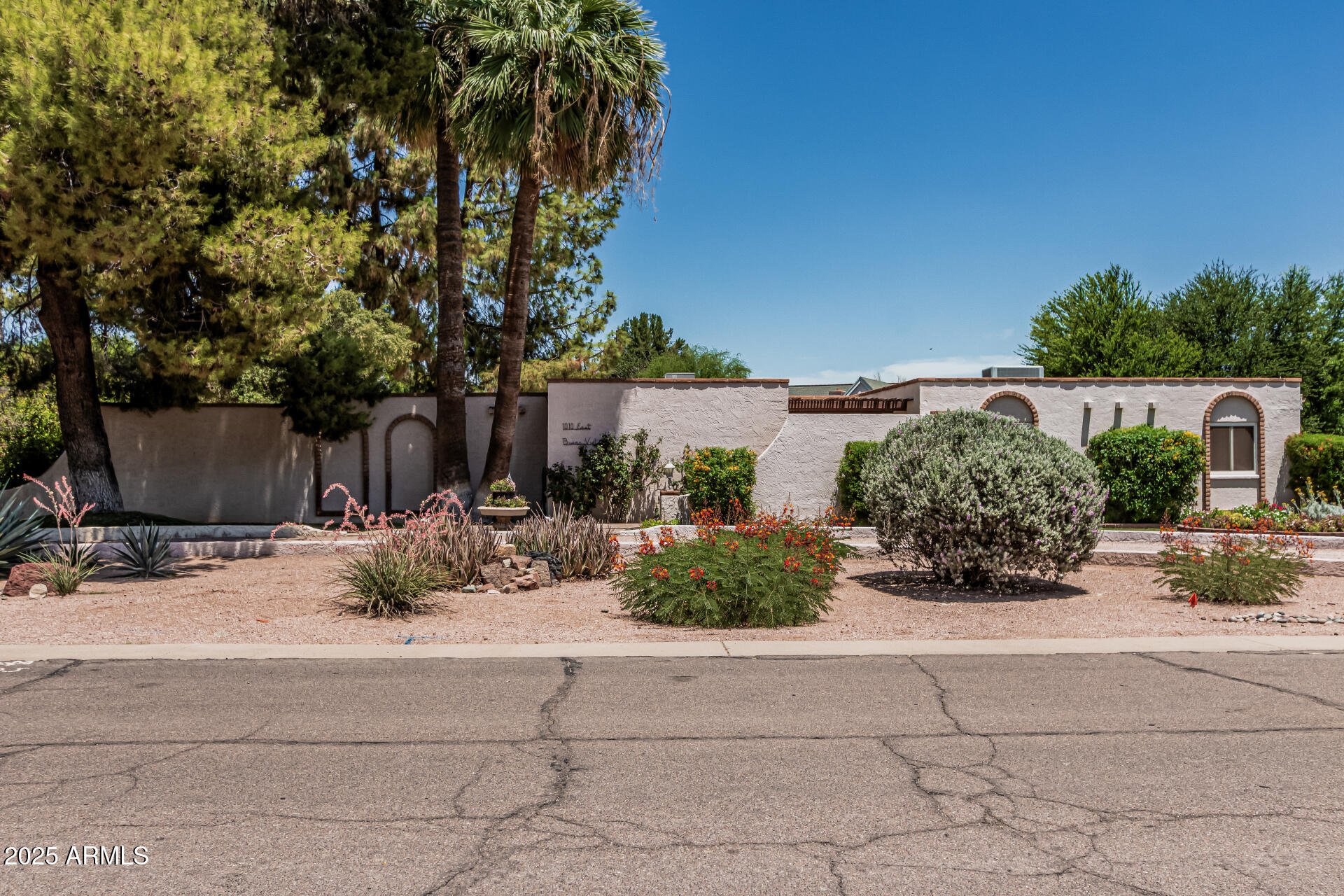 1010 E Buena Vista Drive Property Photo 1