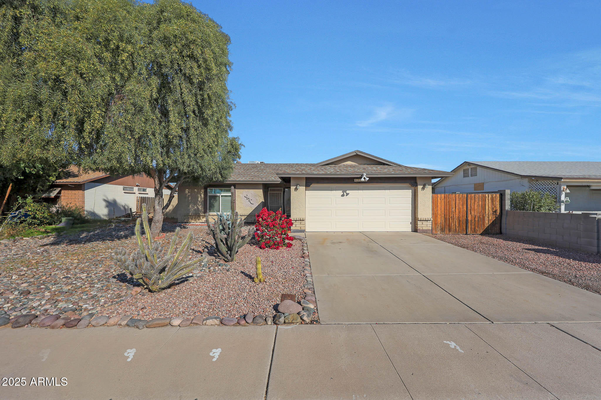7132 W Vermont Avenue Property Photo 1