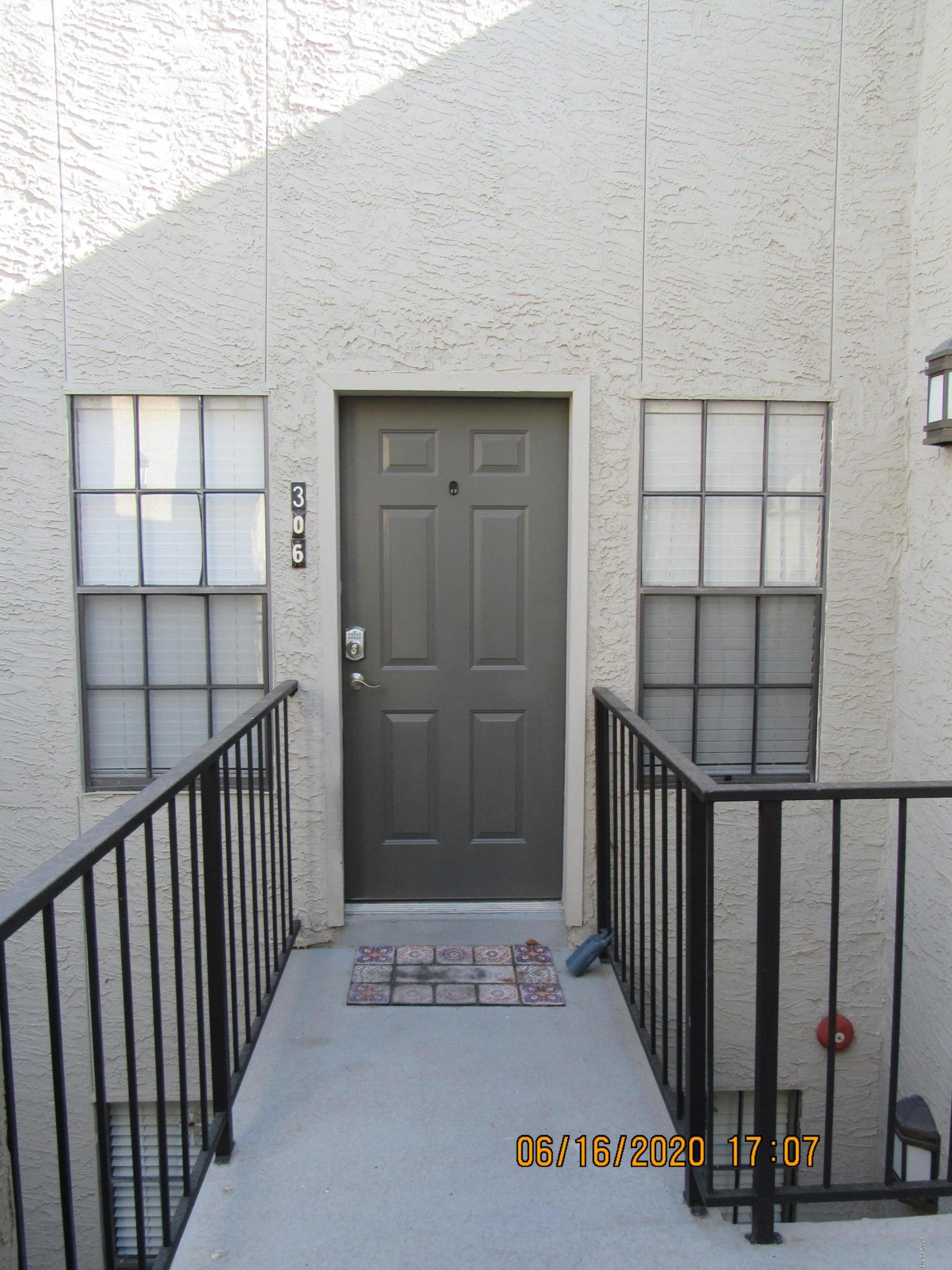 8020 E THOMAS Road Property Photo 1