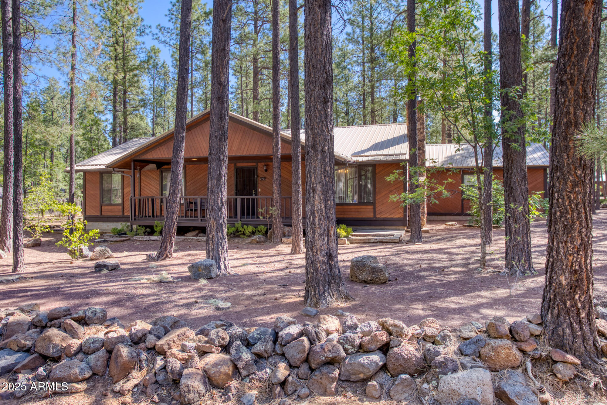 2724 Blue Lake Circle Property Photo 1