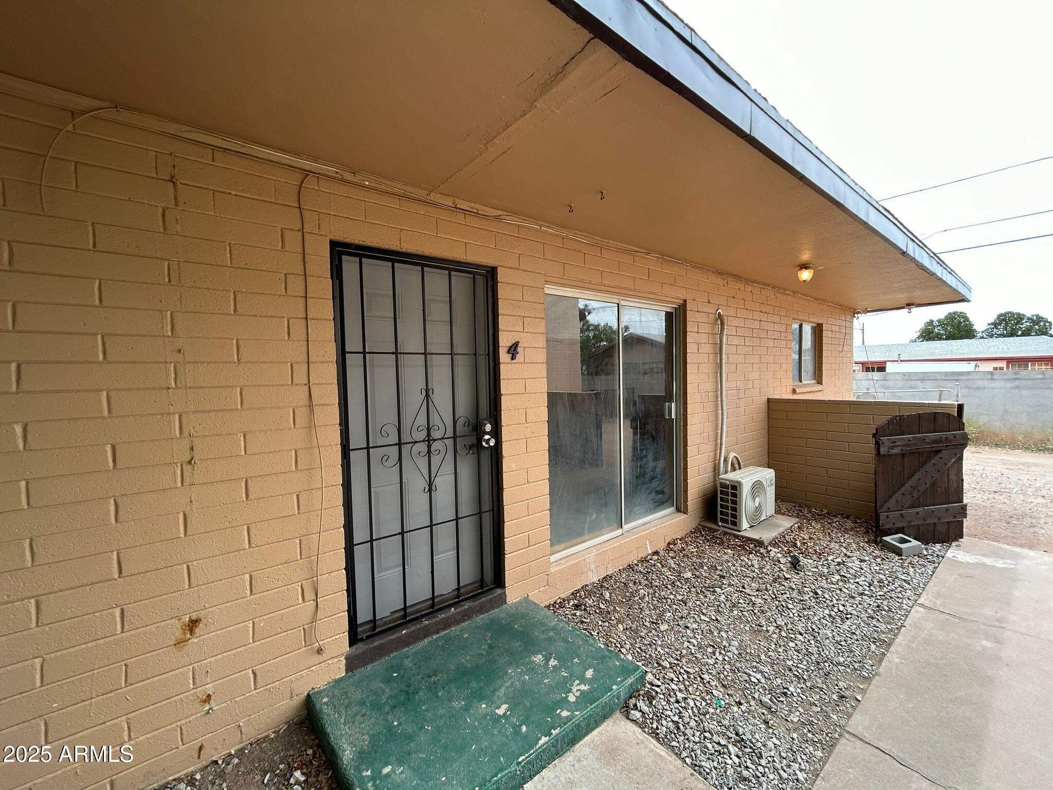 1955 E 8th Street Property Photo 1