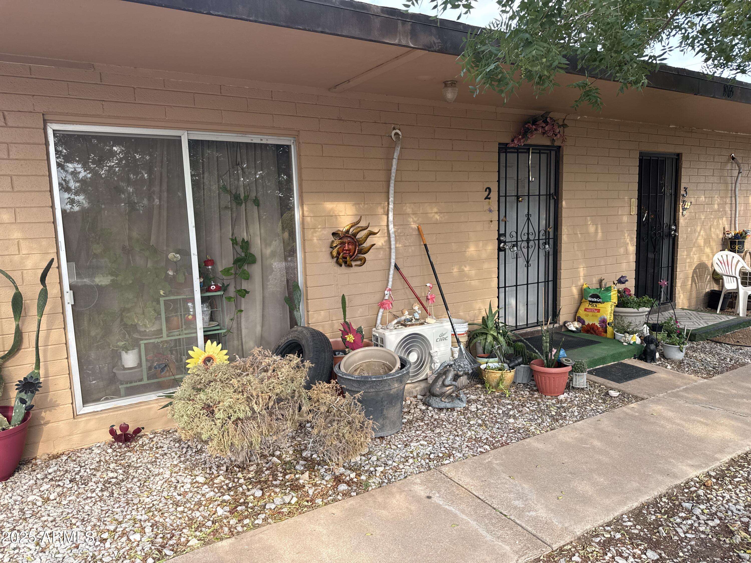 1955 E 8th Street Property Photo 1