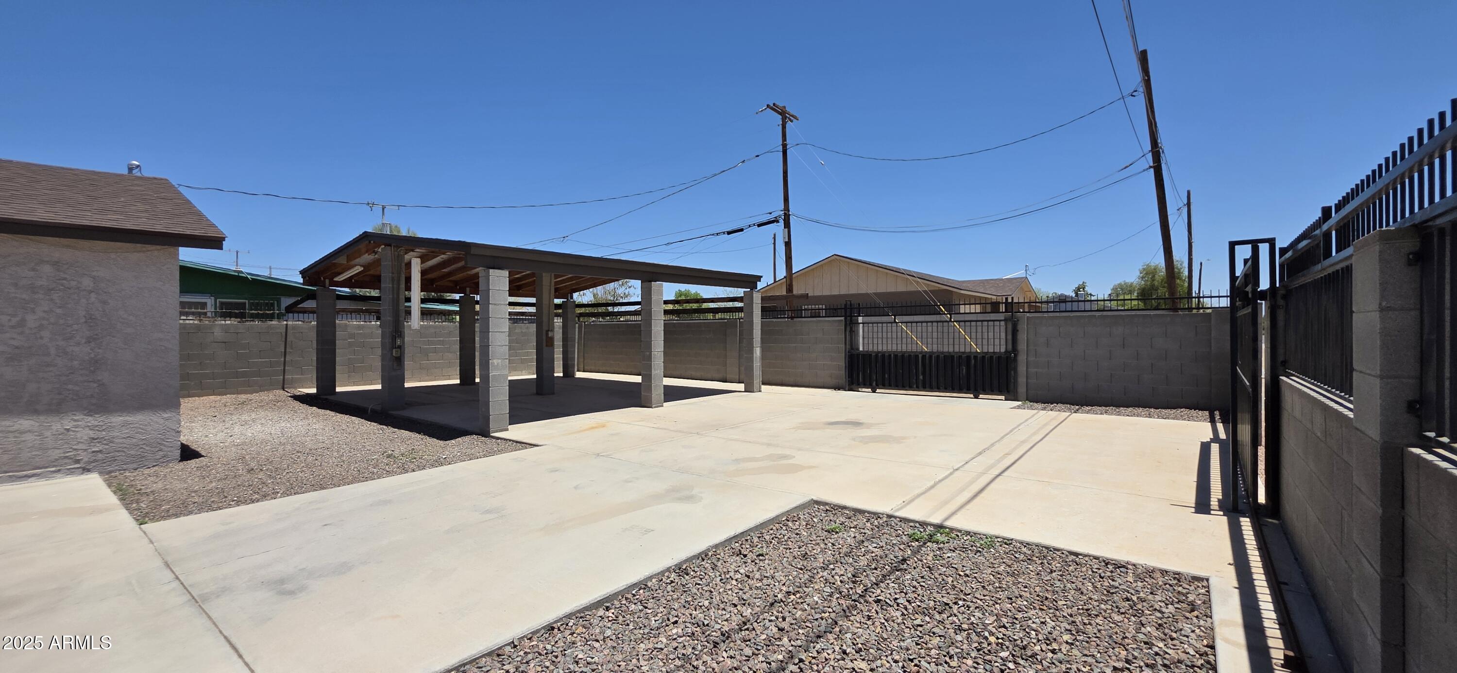 404 E Centre Avenue Property Photo 13