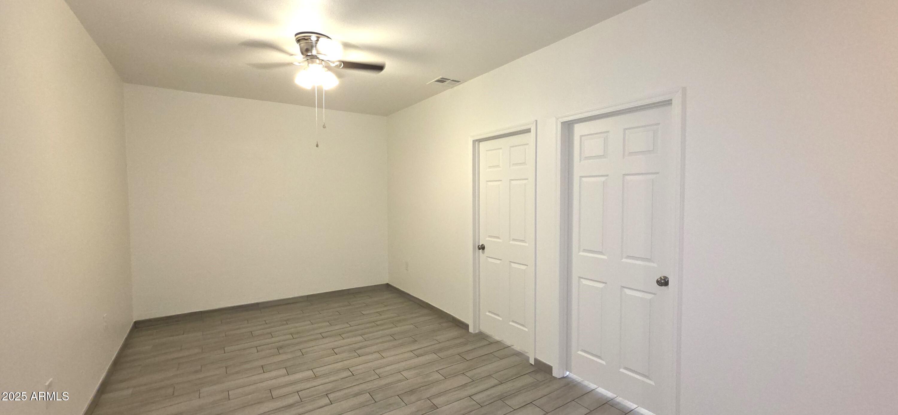 404 E Centre Avenue Property Photo 14