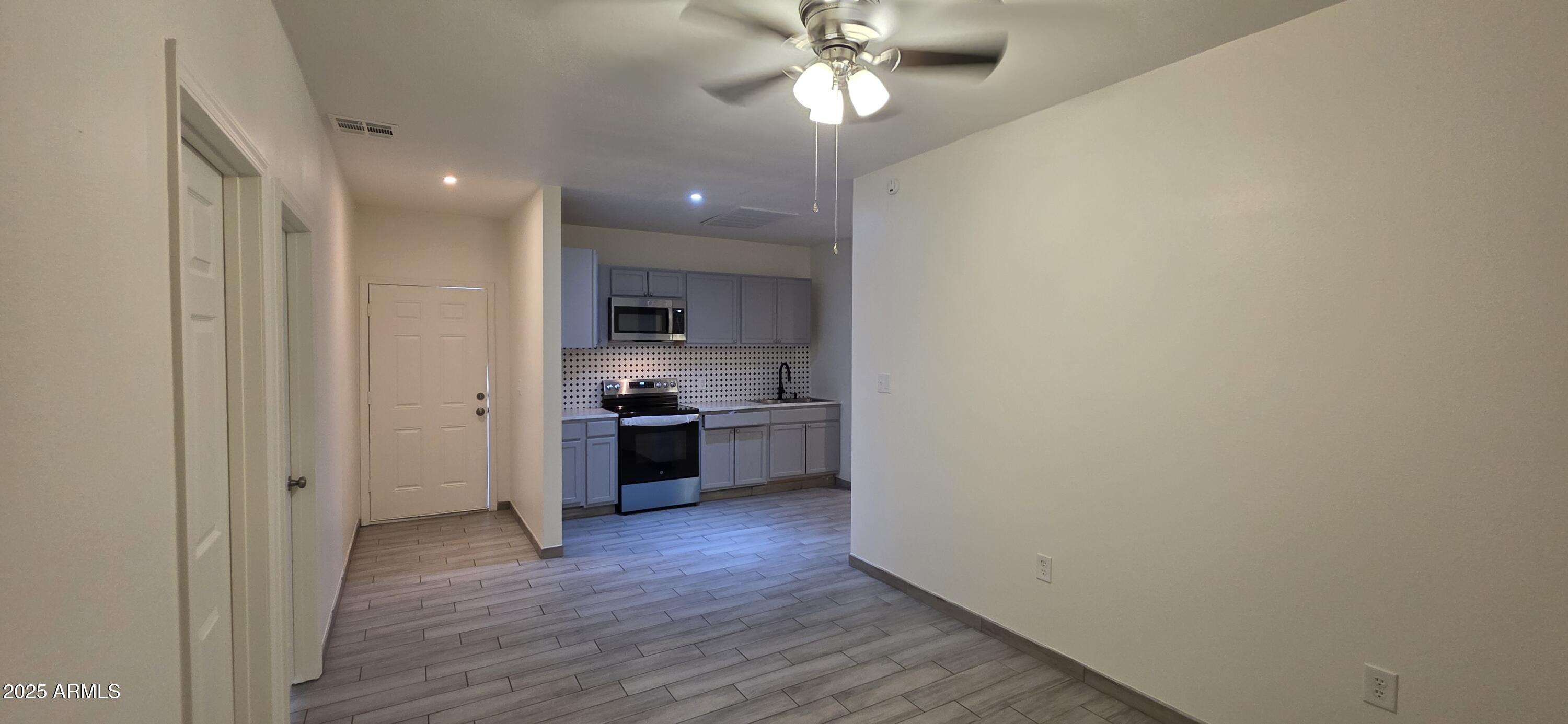 404 E Centre Avenue Property Photo 15