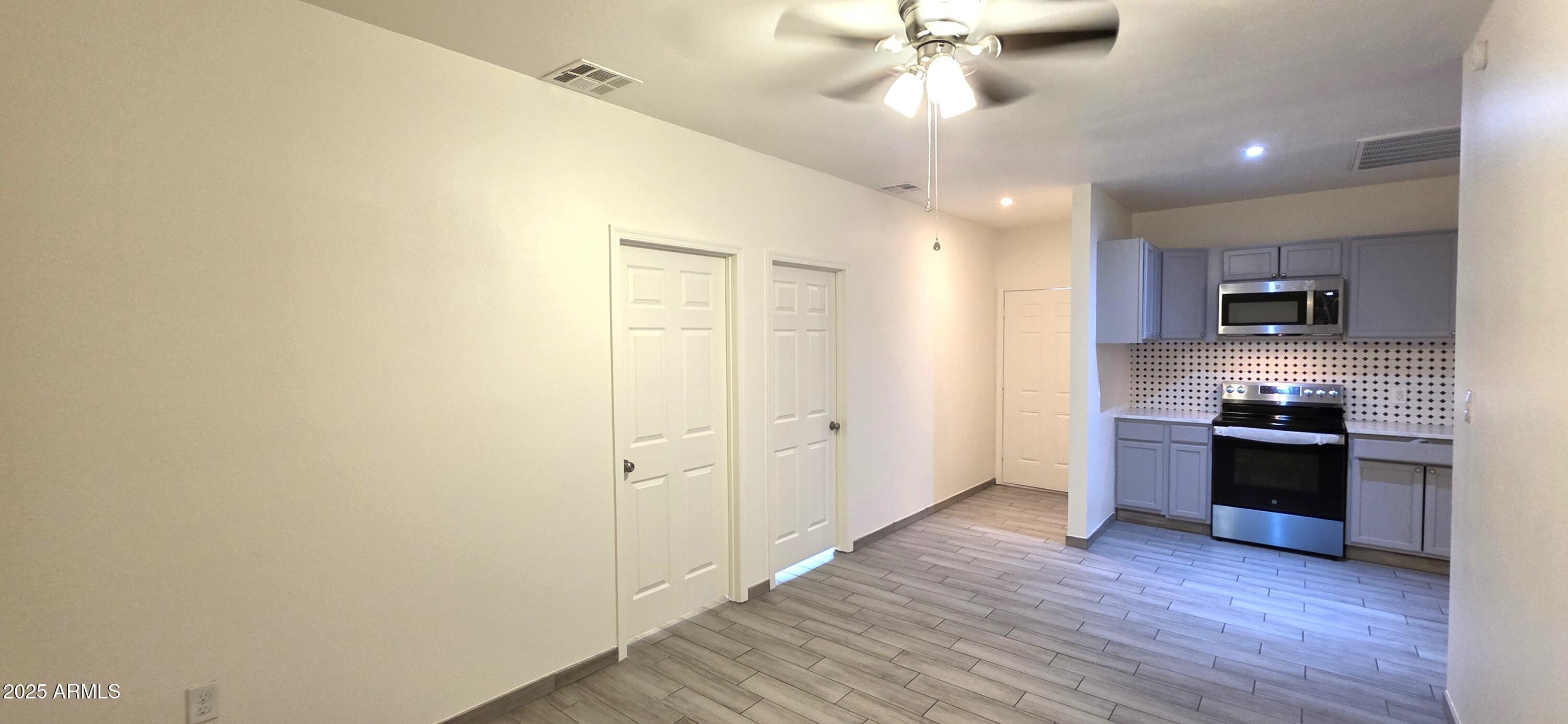 404 E Centre Avenue Property Photo 16