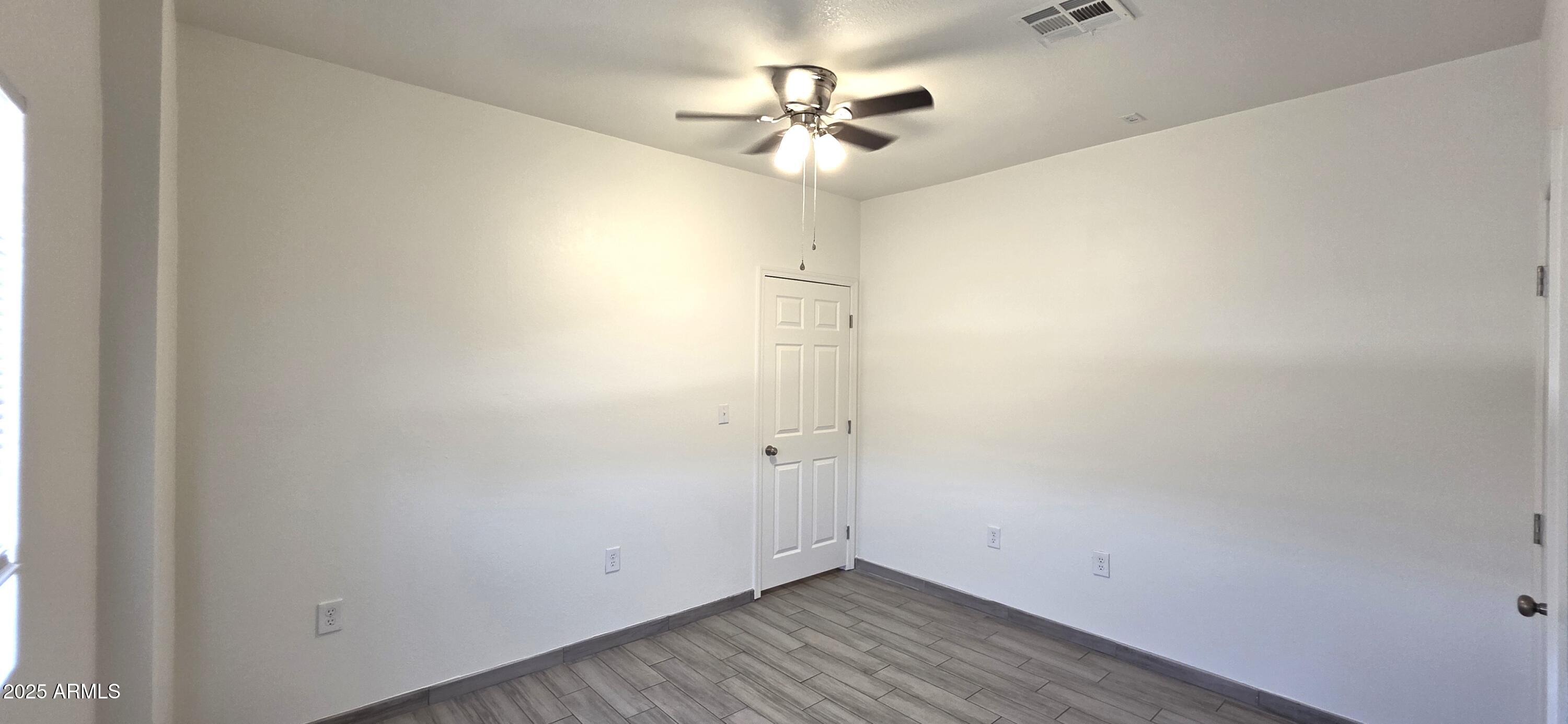 404 E Centre Avenue Property Photo 21