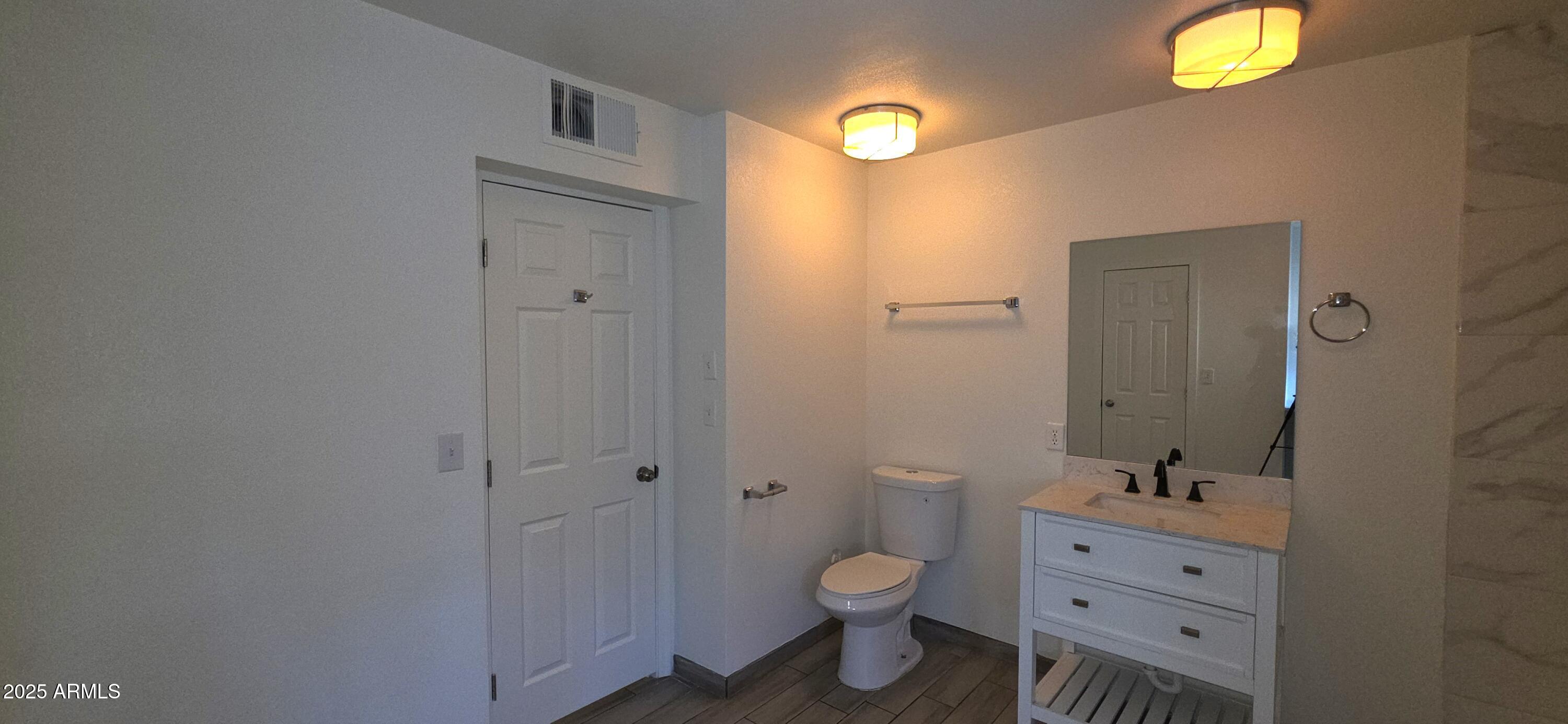 404 E Centre Avenue Property Photo 28