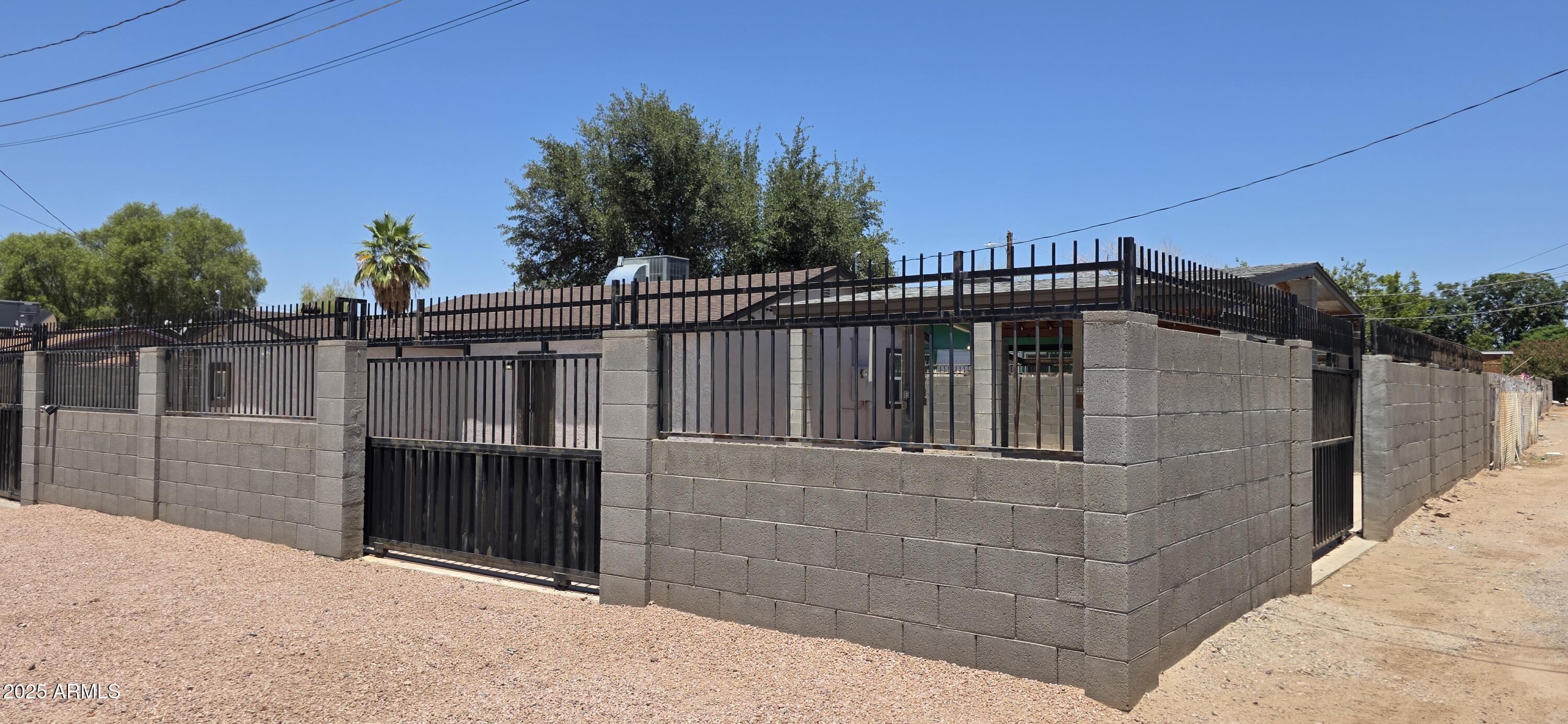 404 E Centre Avenue Property Photo 29