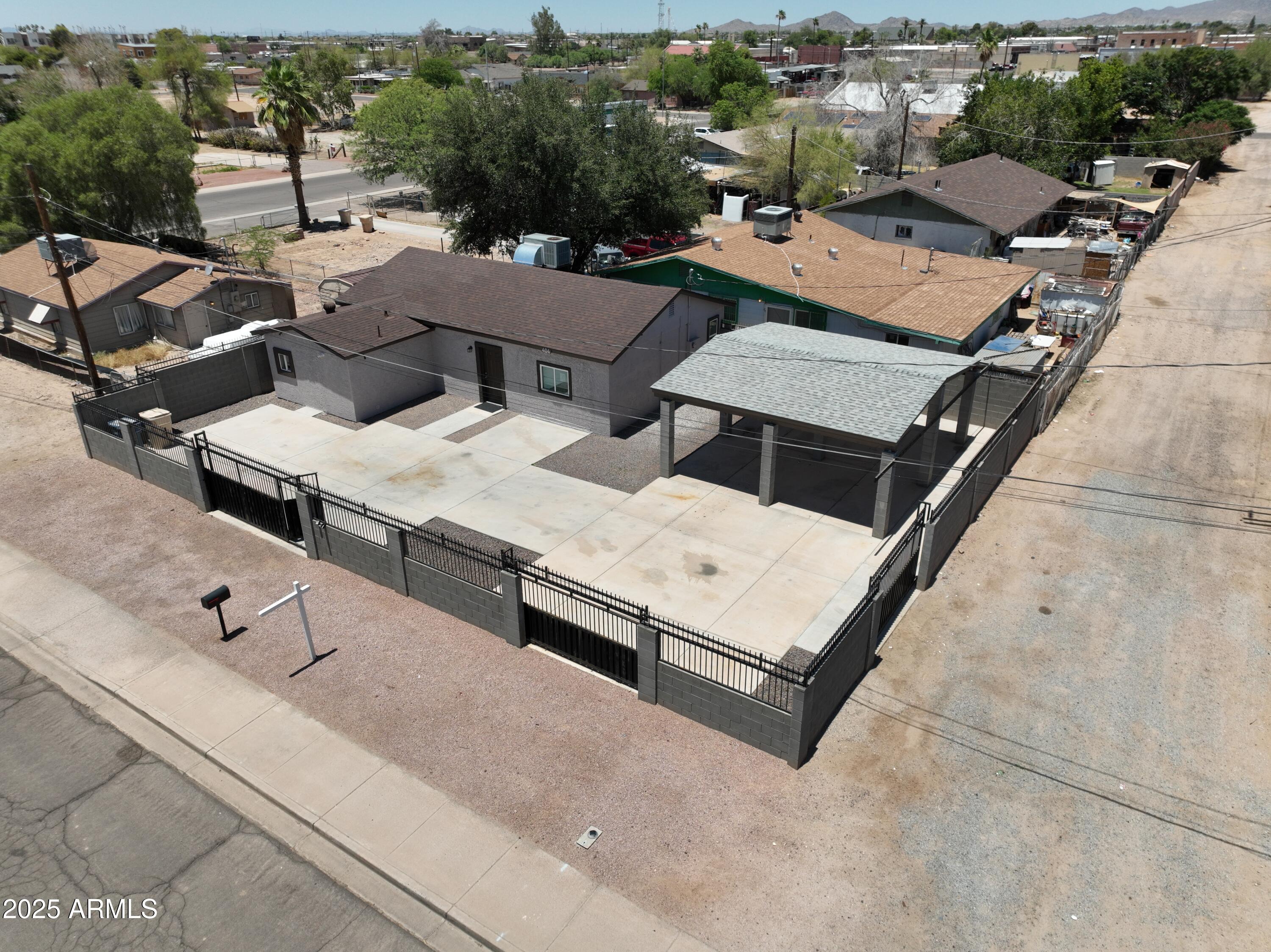 404 E Centre Avenue Property Photo 31