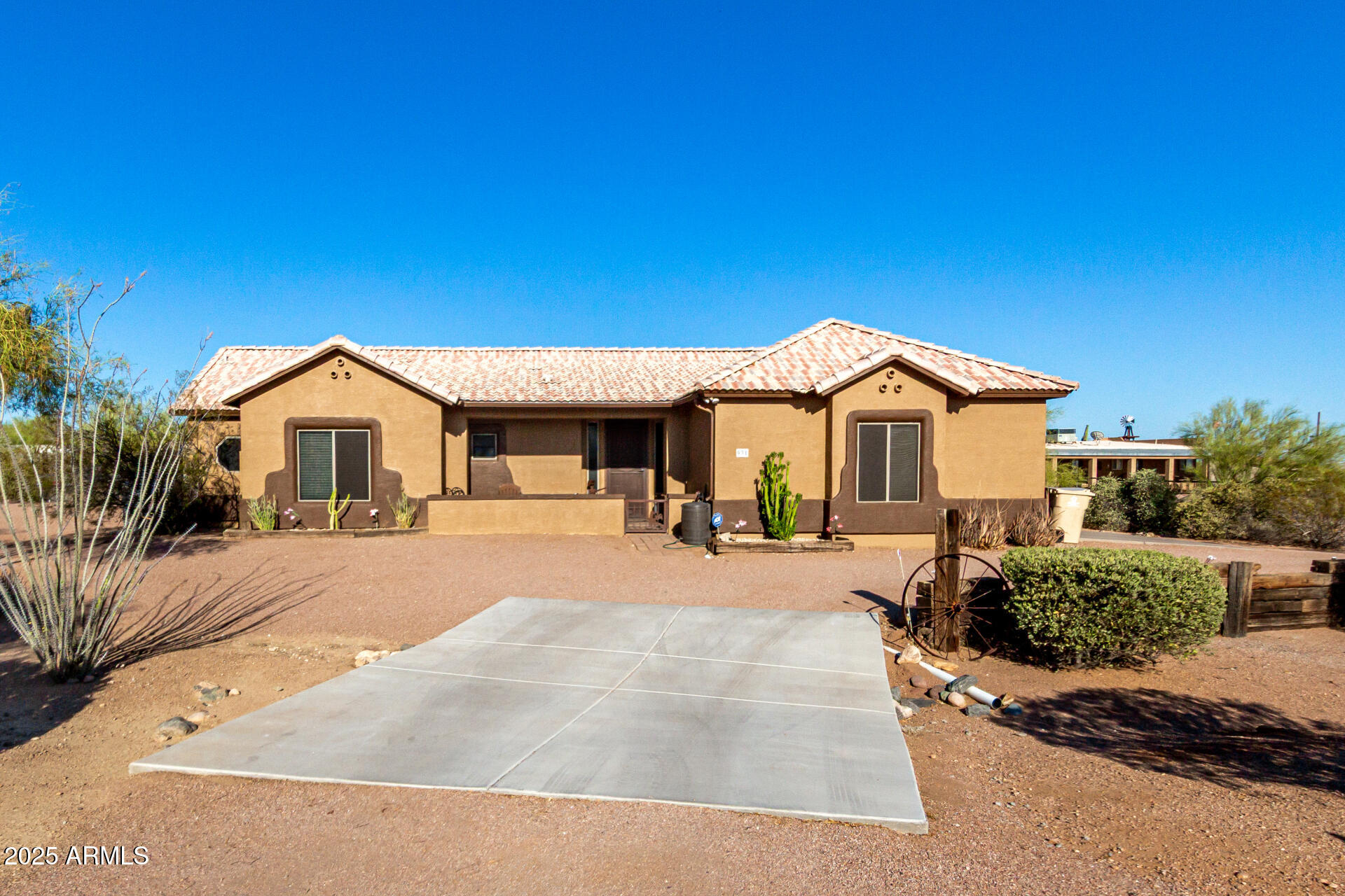 931 E Echo Circle Property Photo 1