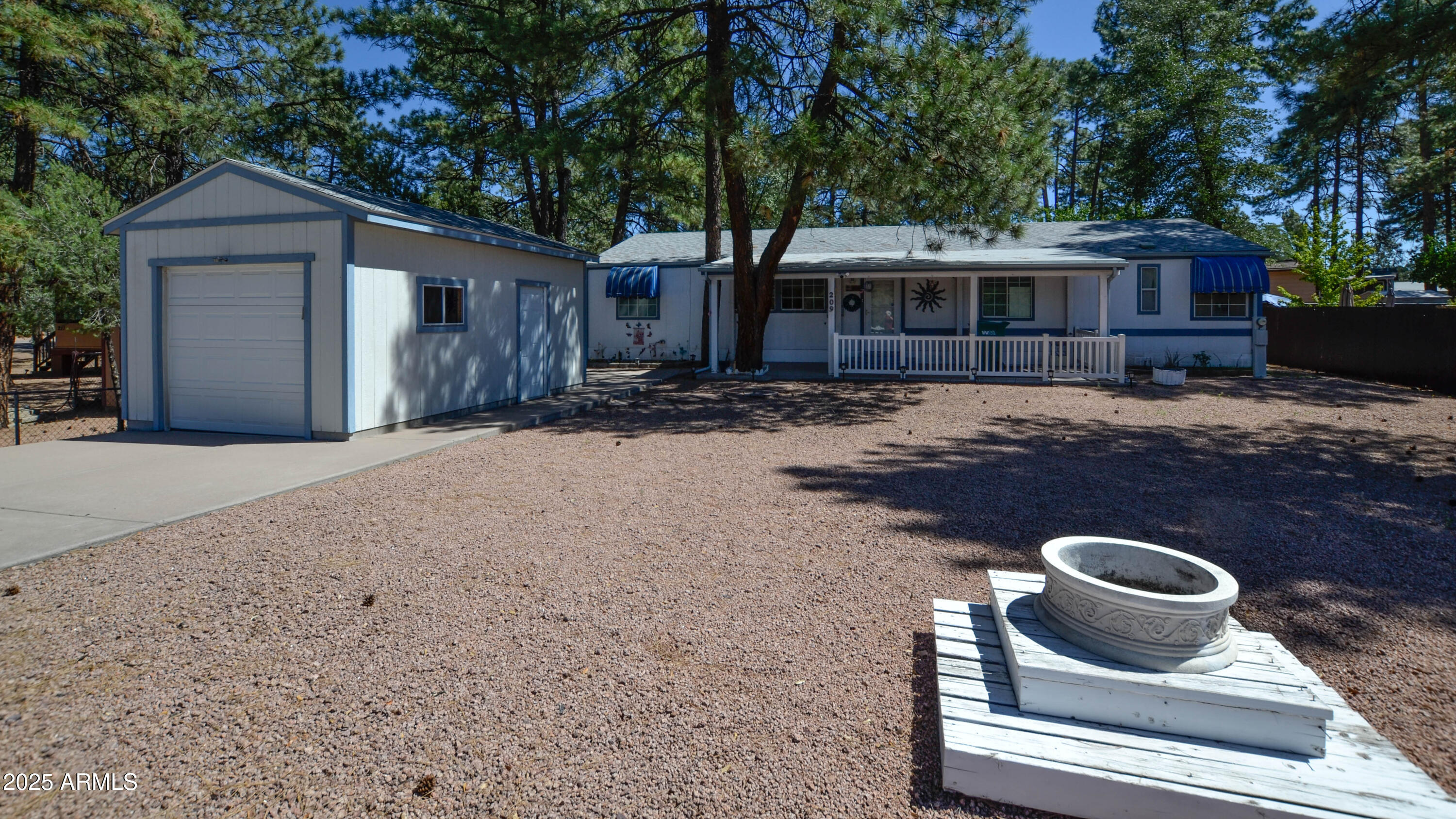 209 N Manzanita Drive Property Photo 1