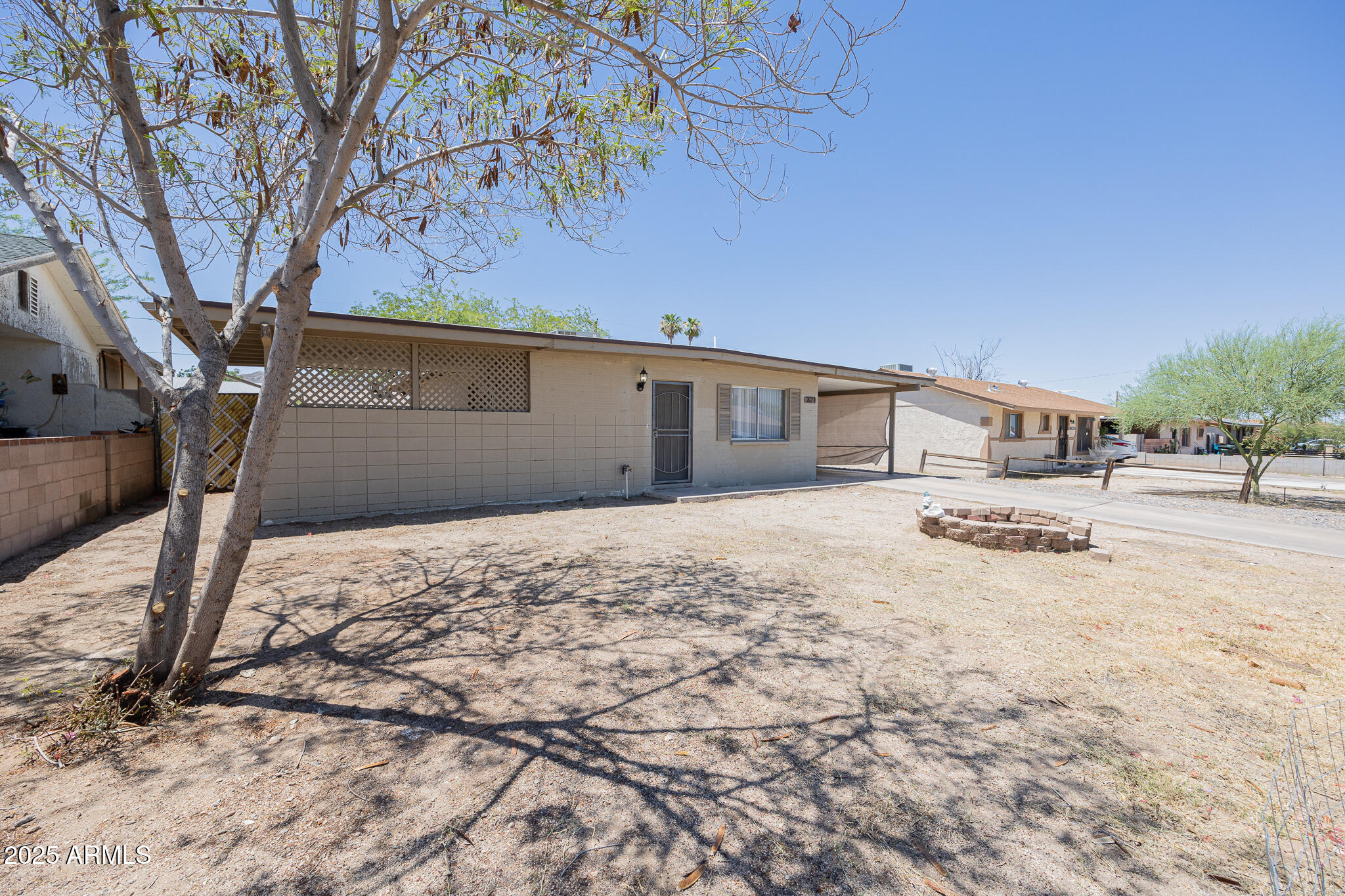321 W Winston Drive Property Photo 1